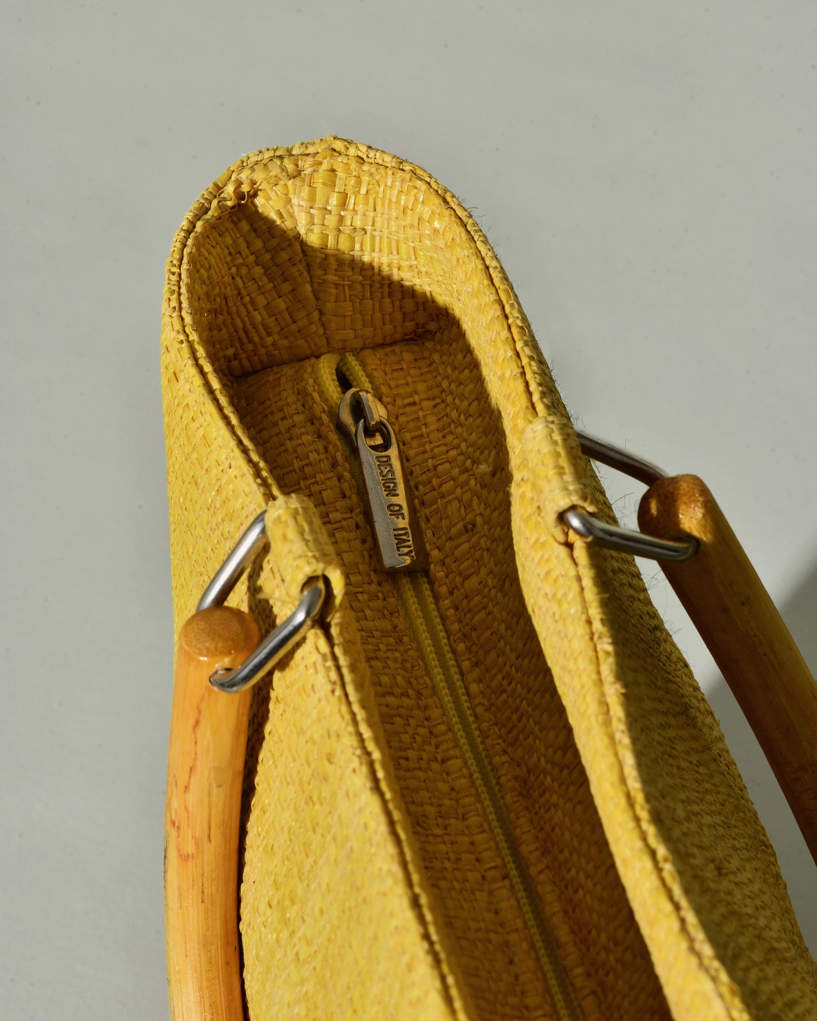 Sac à main en raphia jaune Caterina Bertini