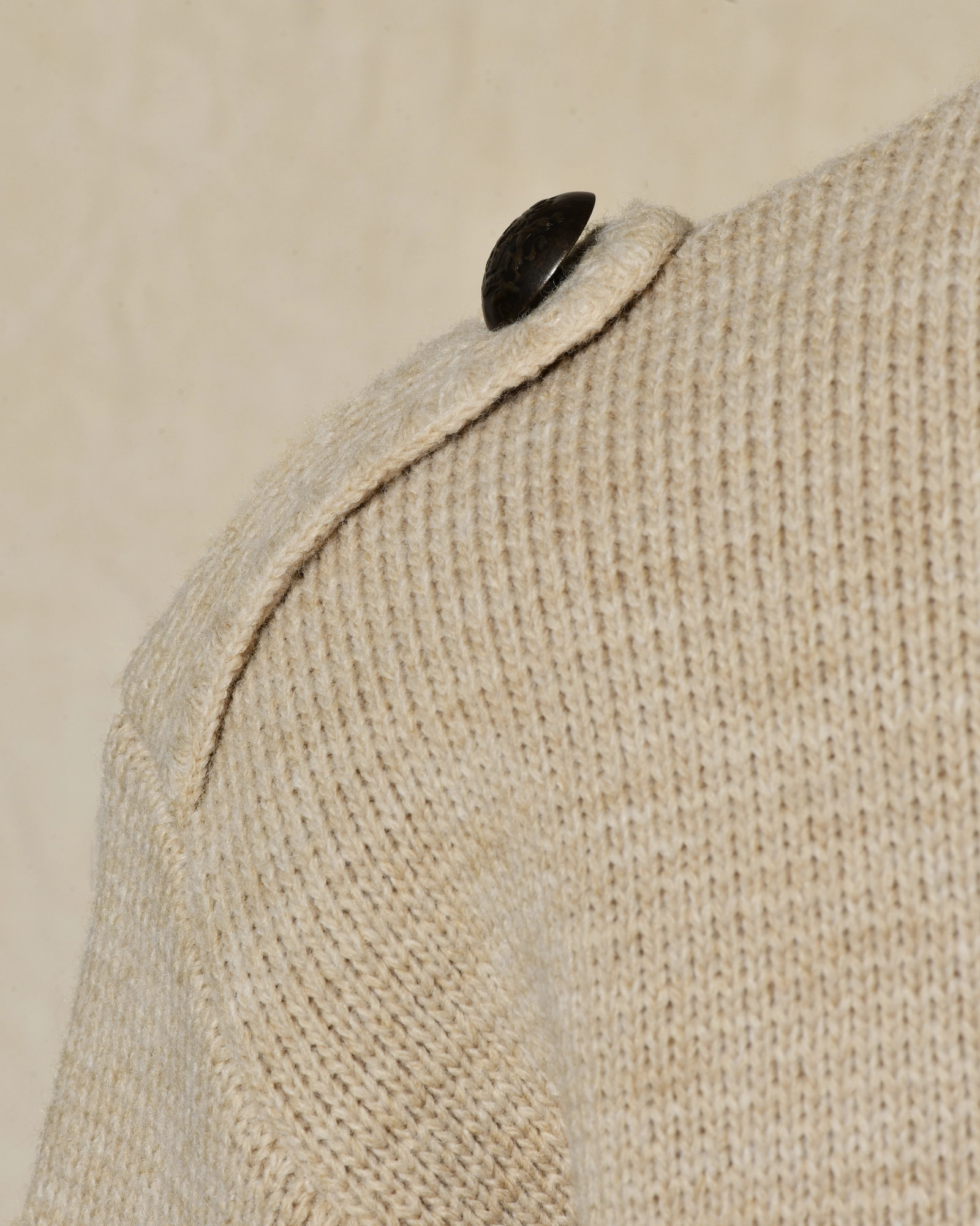 Veste en maille beige à double boutonnage Front Street