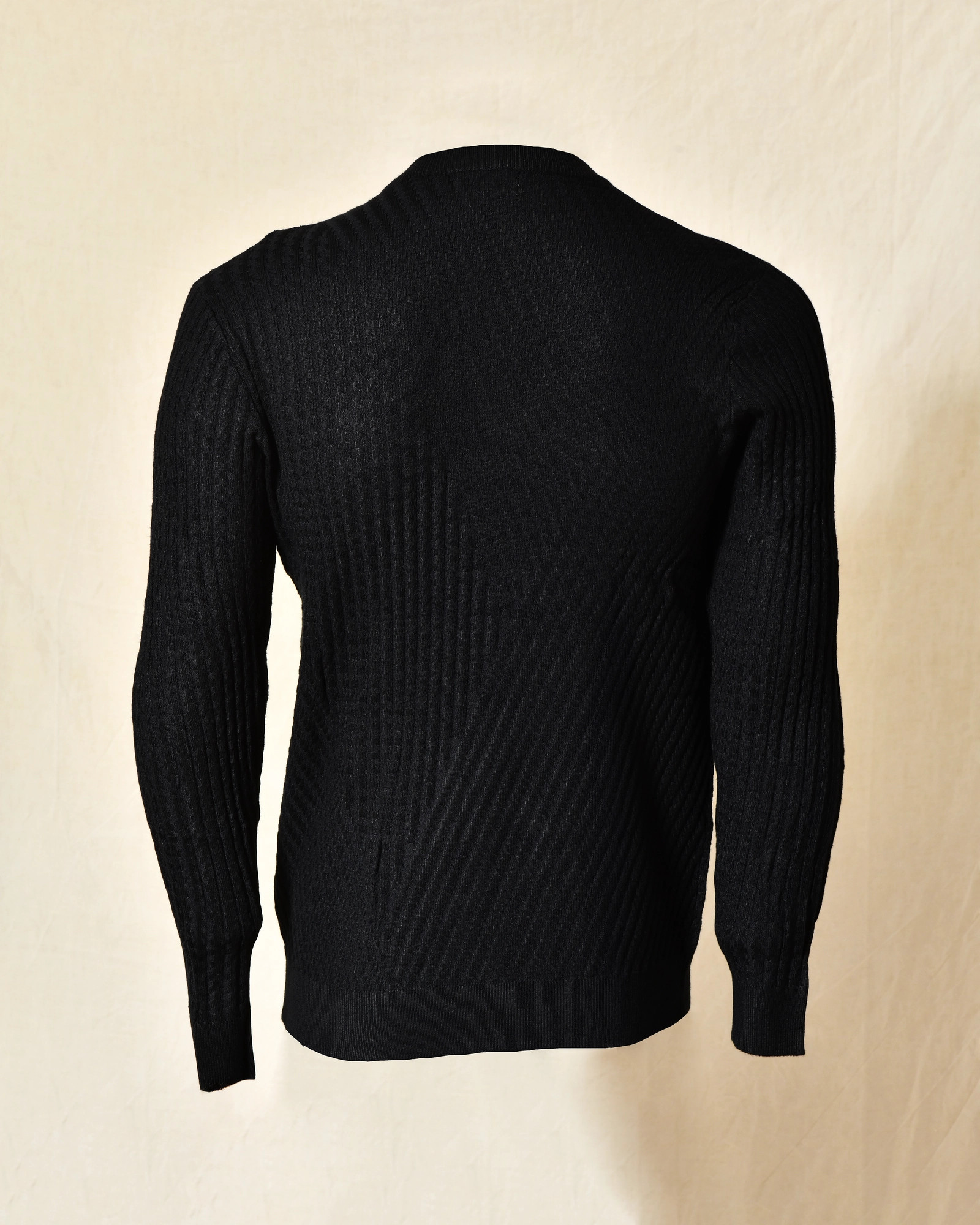 Pull noir en maille côtelée Over-D