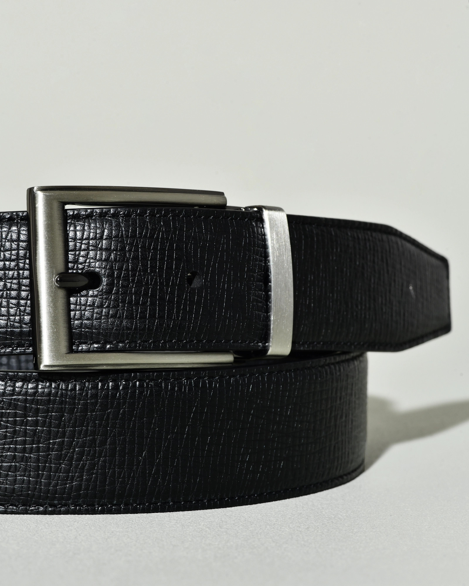 Ceinture en cuir texturé noir réglable Falorni