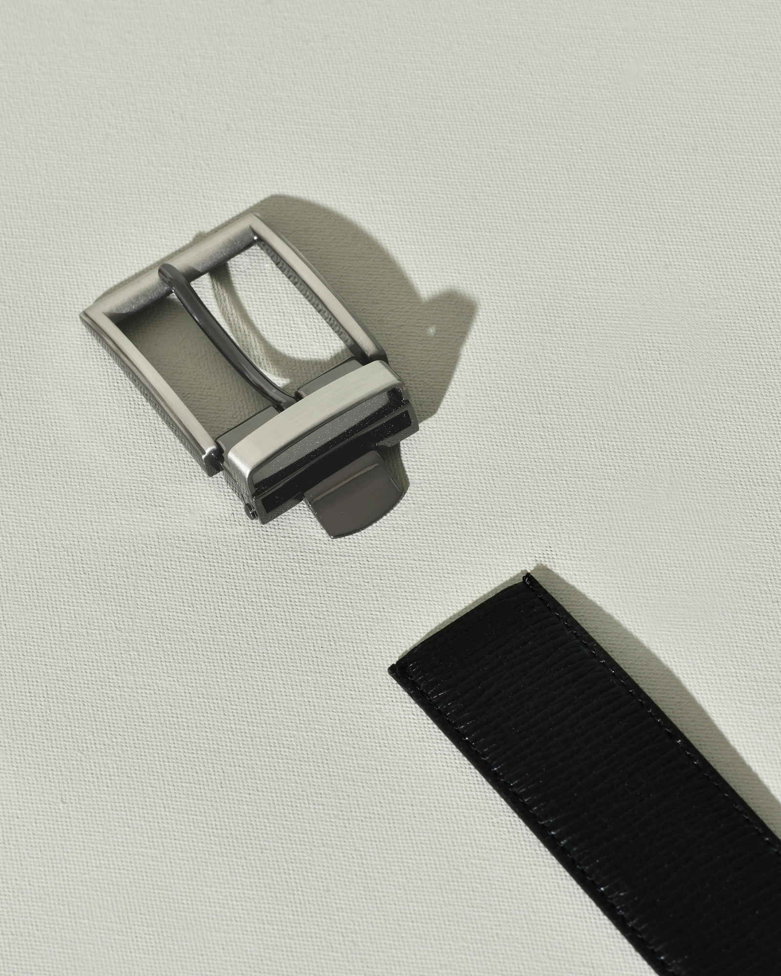 Ceinture en cuir texturé noir réglable Falorni