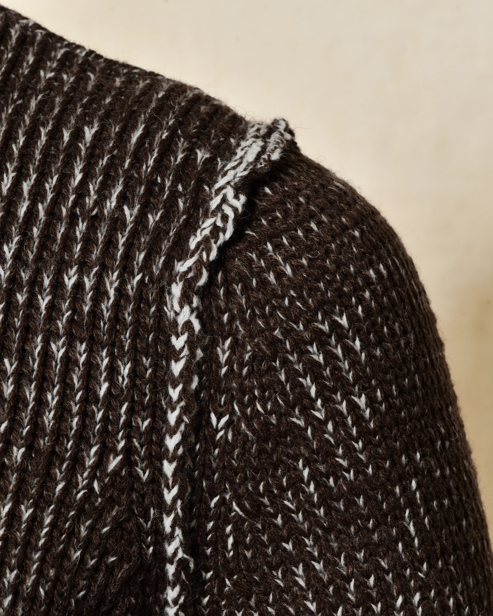 Pull en maille chinée marron Over-D