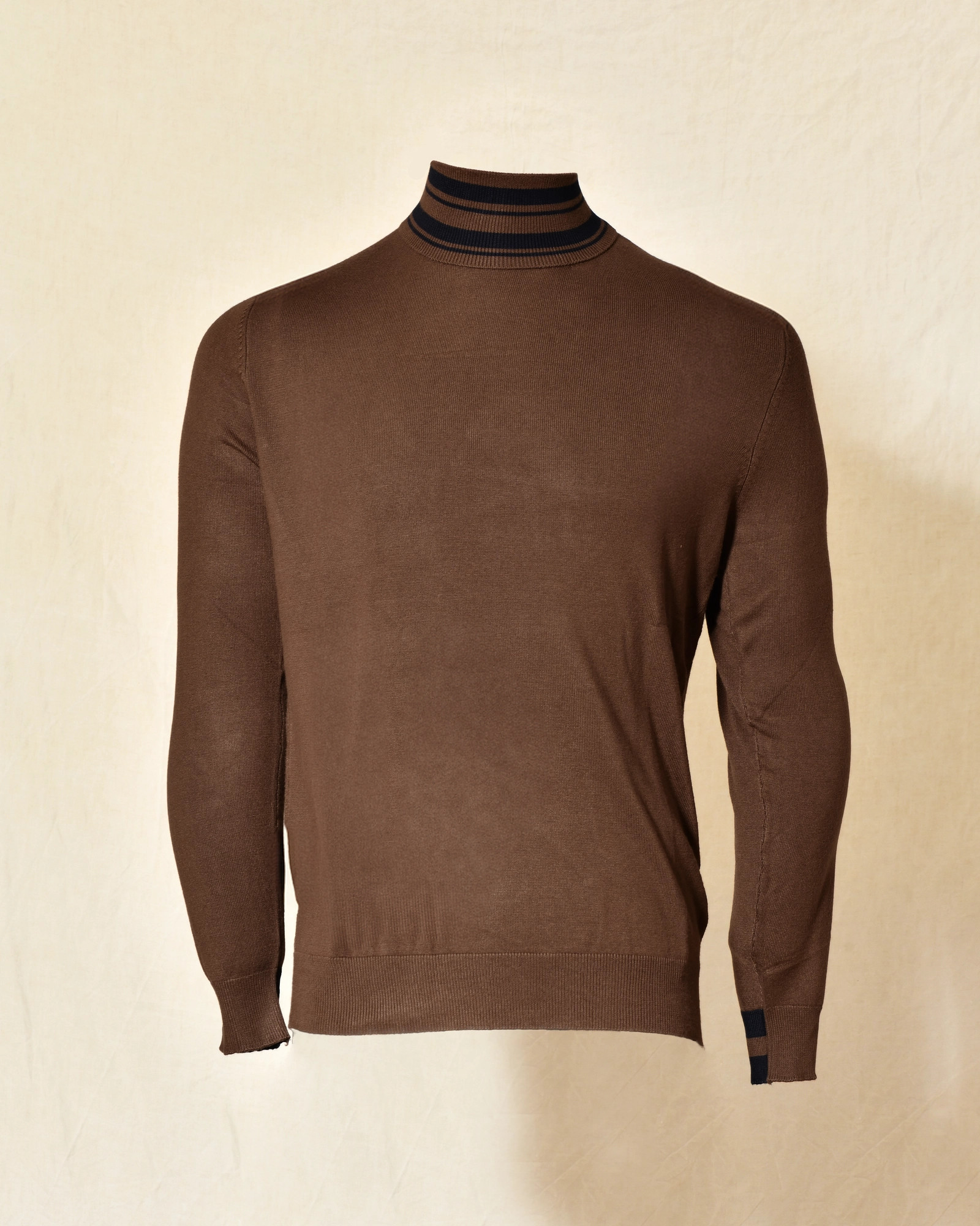 Pull en maille col roulé marron Over-D