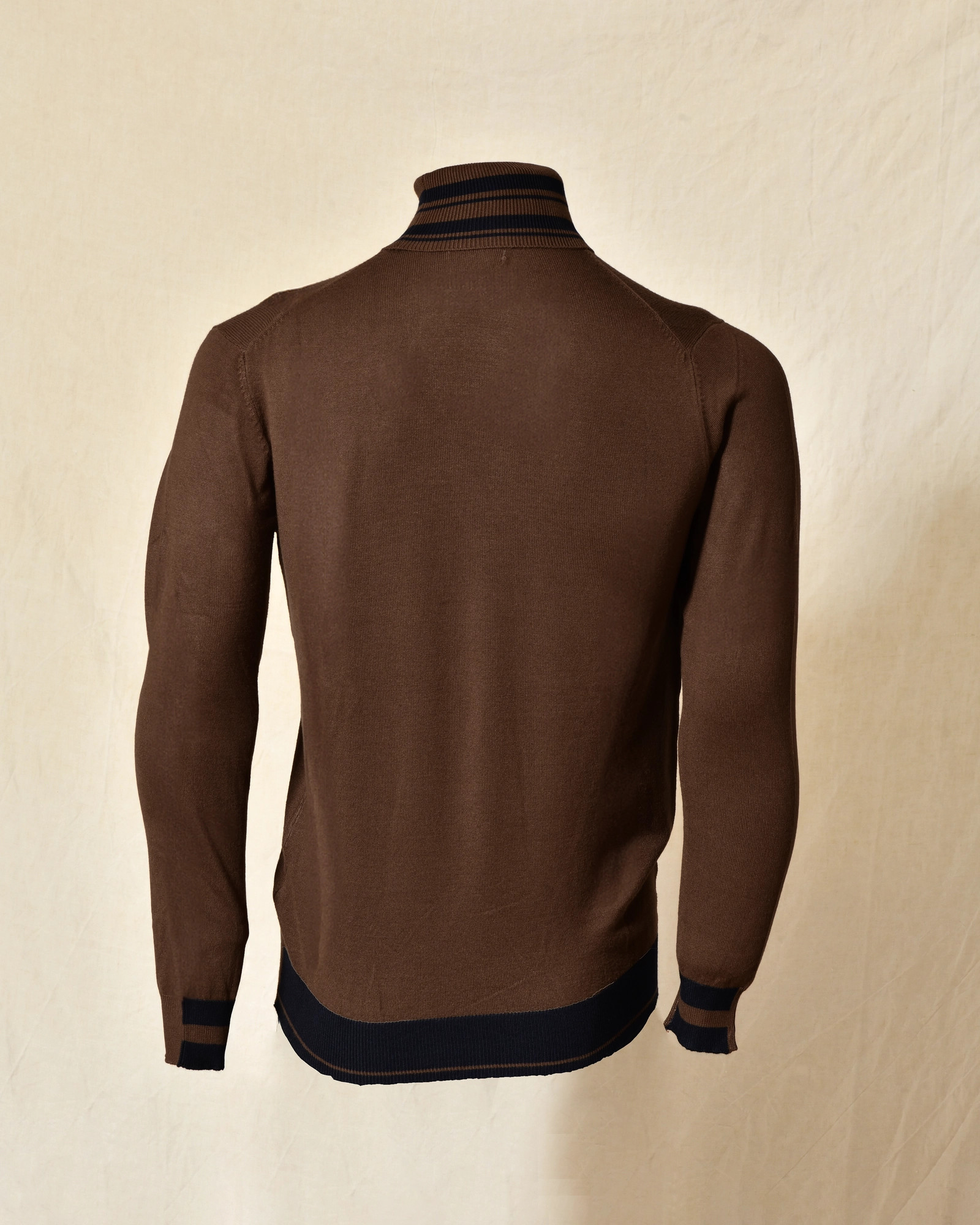 Pull en maille col roulé marron Over-D