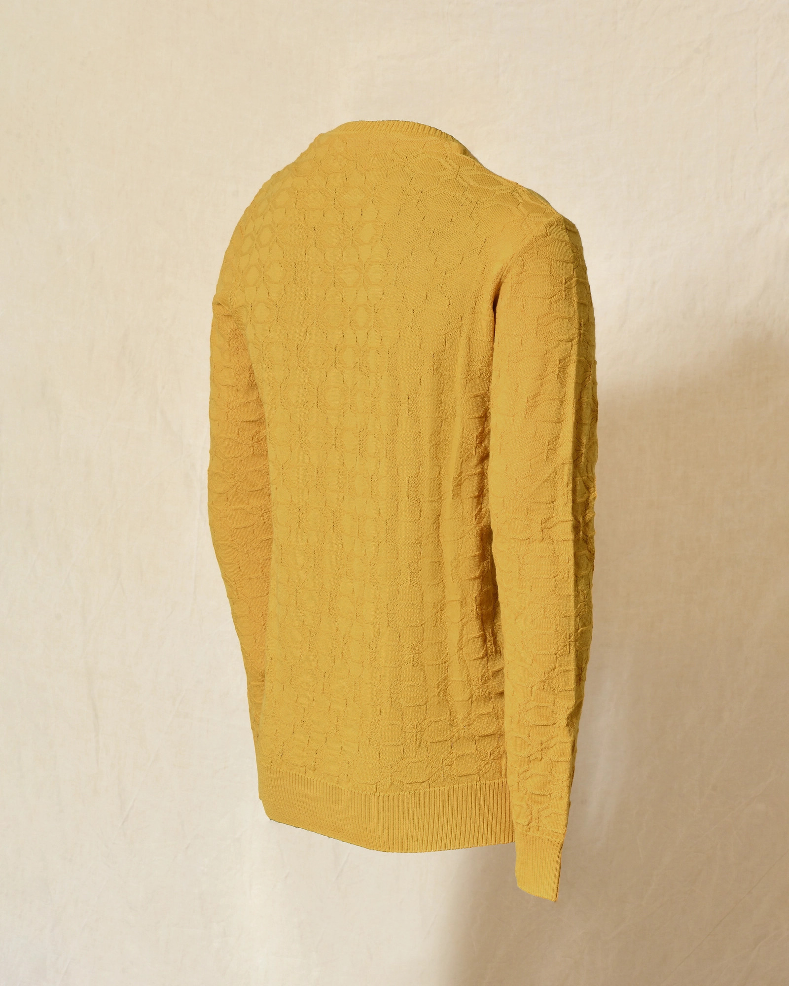 Pull en maille jaune moutarde contrastant Over-D