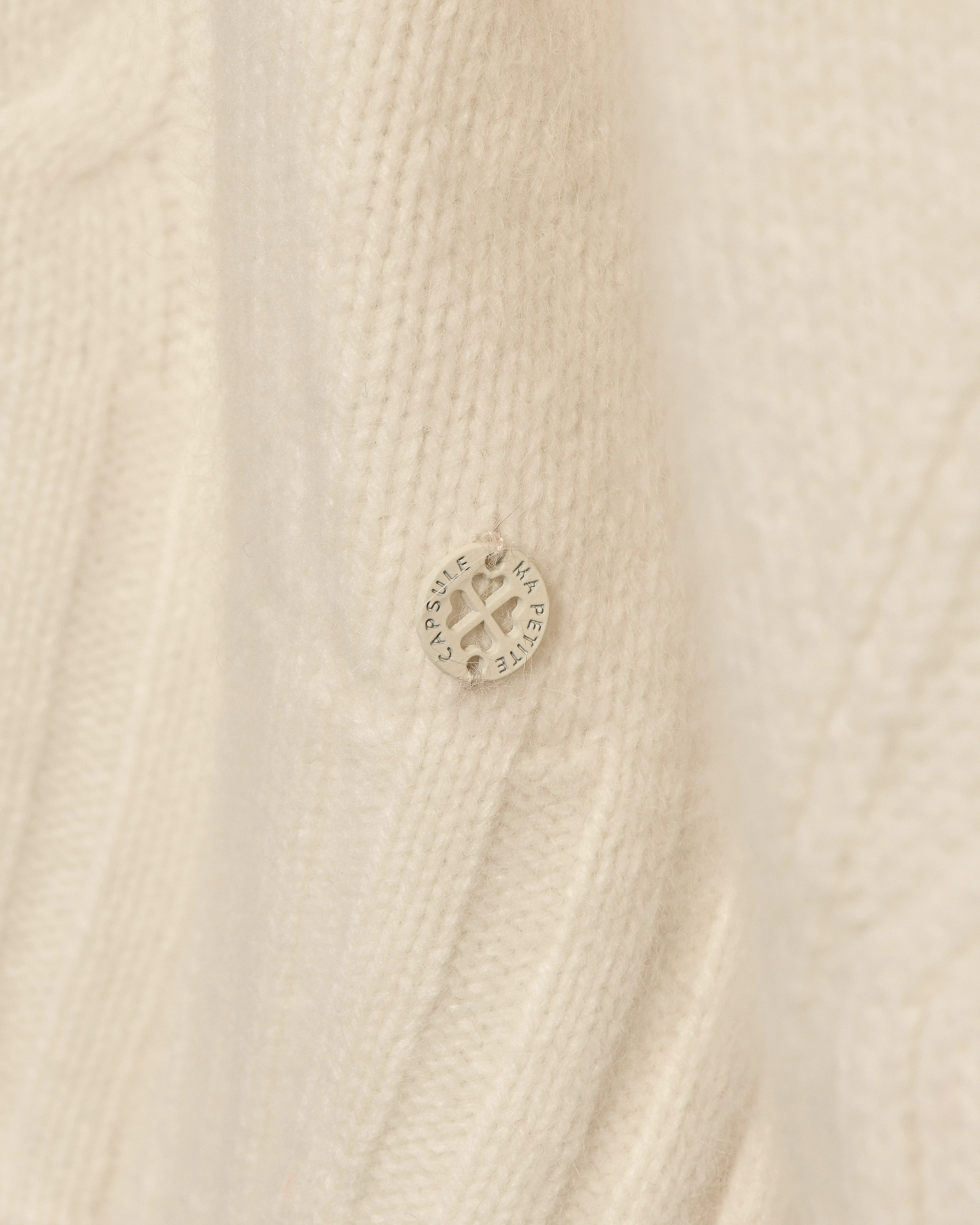 Pull en laine torsadée à col roulé écru Ma Petite Capsule