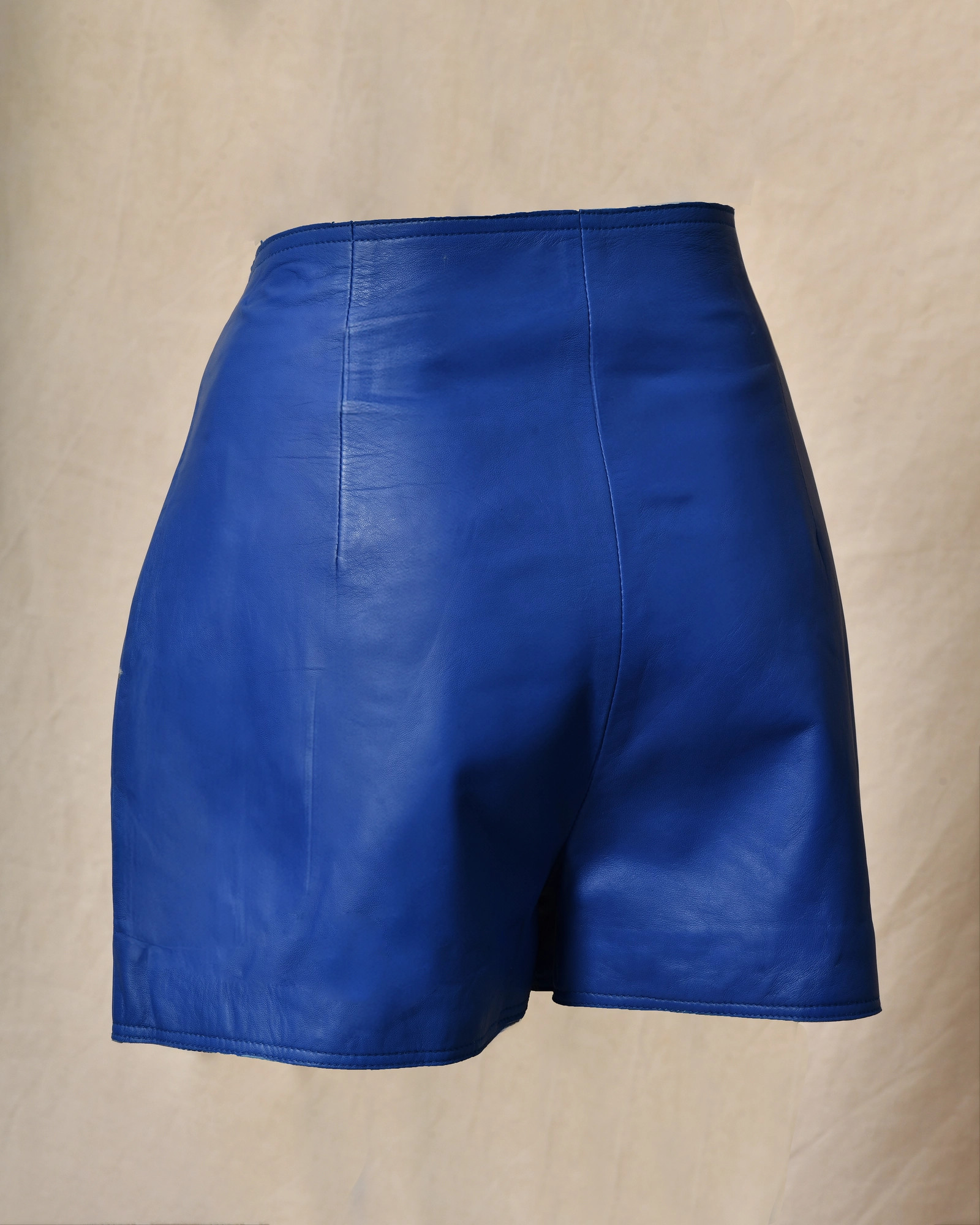 Short en cuir bleu à zip Possery