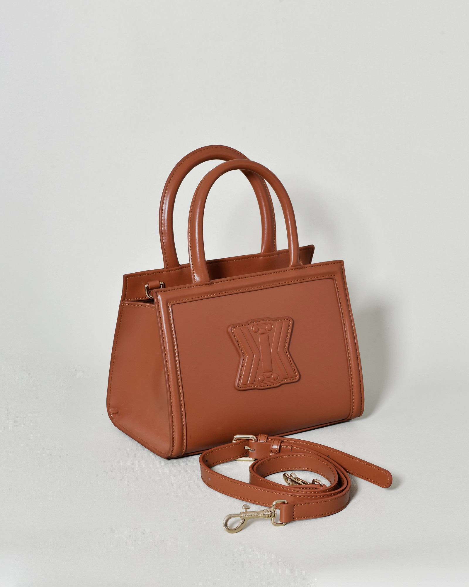 Sac à main en cuir camel à anses arrondies Kassandre