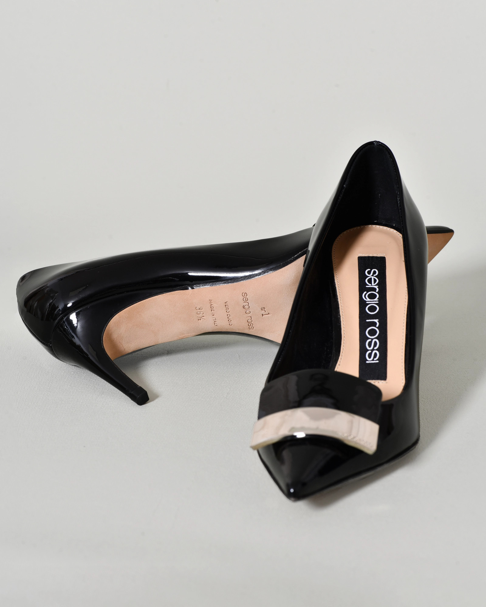 Escarpins vernis à bouts pointus noirs Sergio Rossi