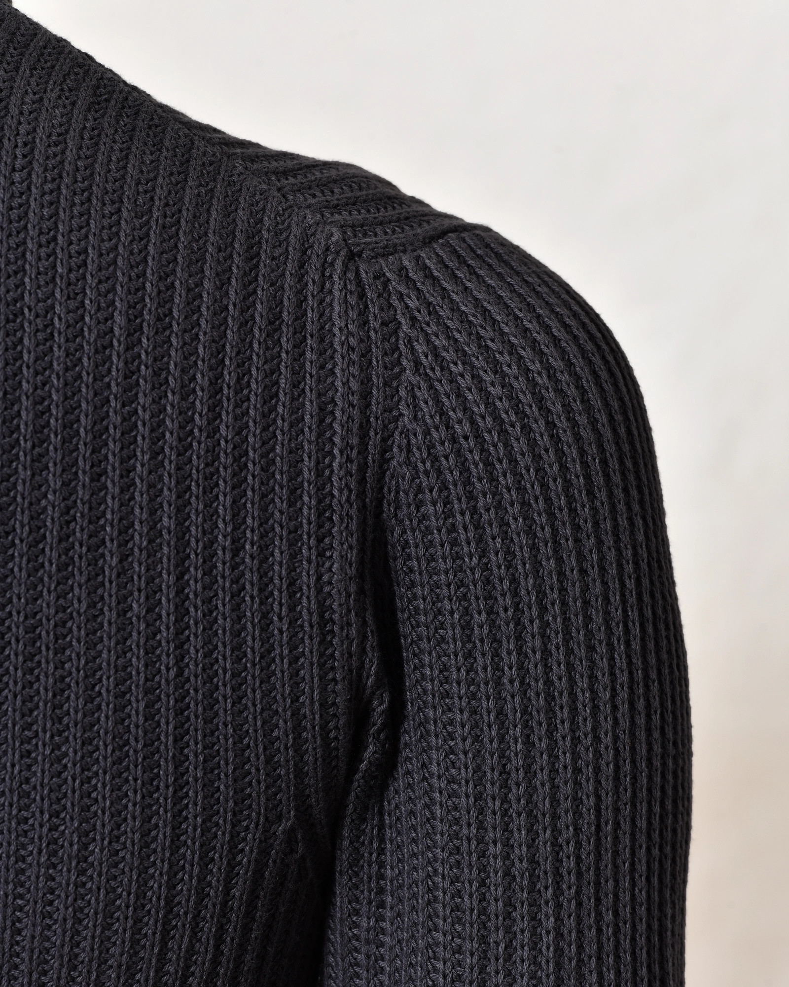 Pull en maille côtelée gris foncé Over-D