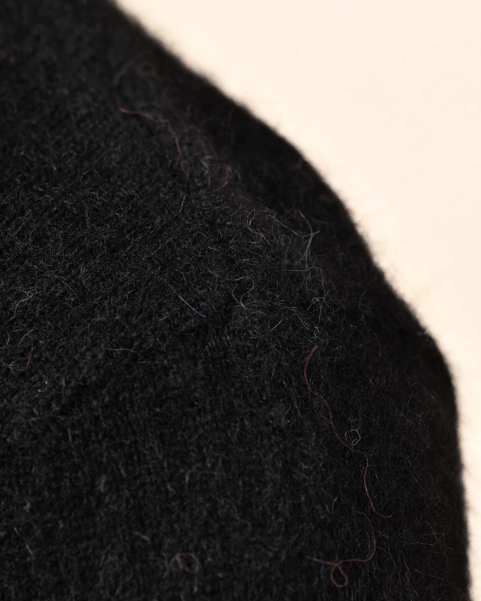 Pull en laine zippé noir Ma Petite Capsule