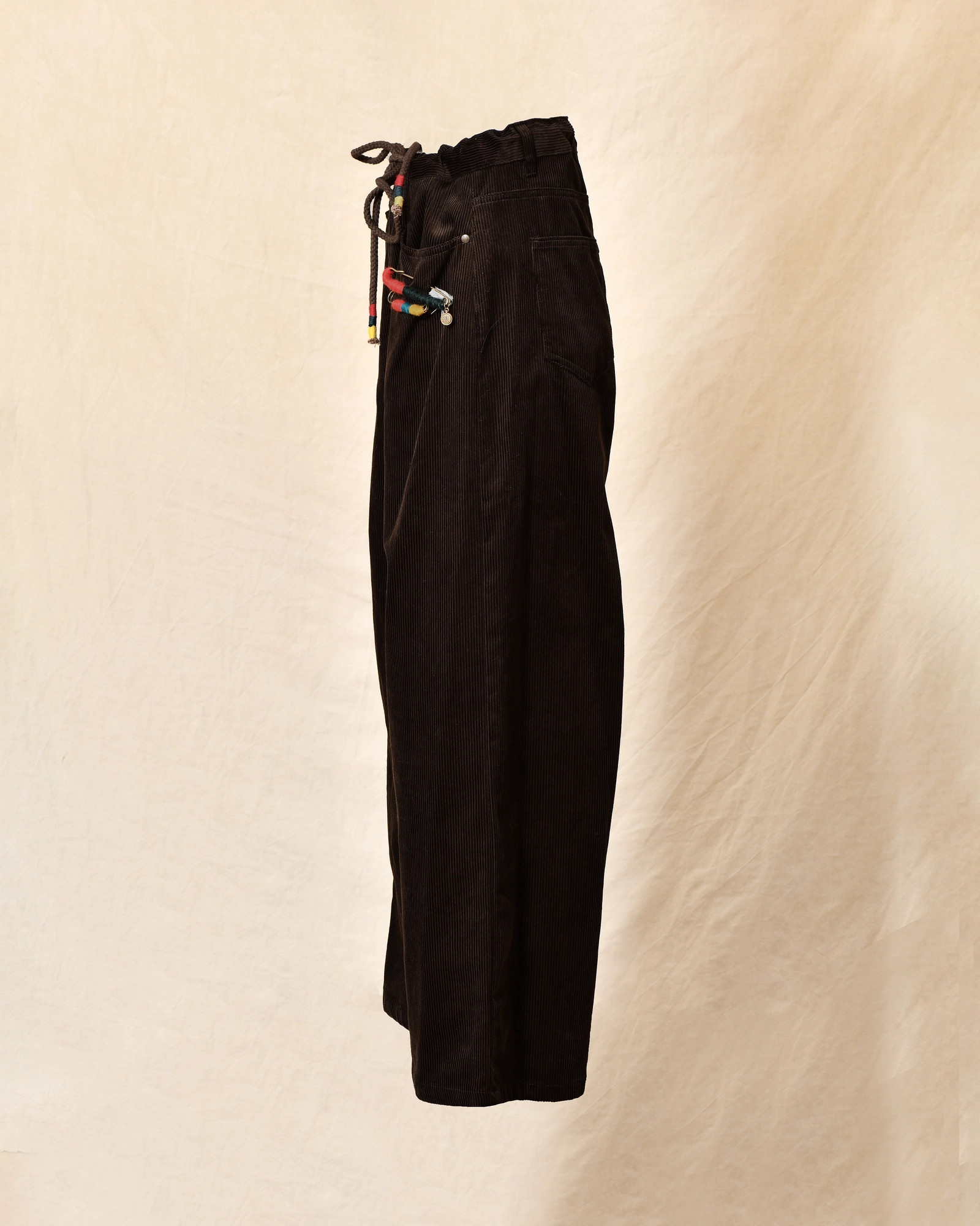 Pantalon en velours côtelé marron Front Street