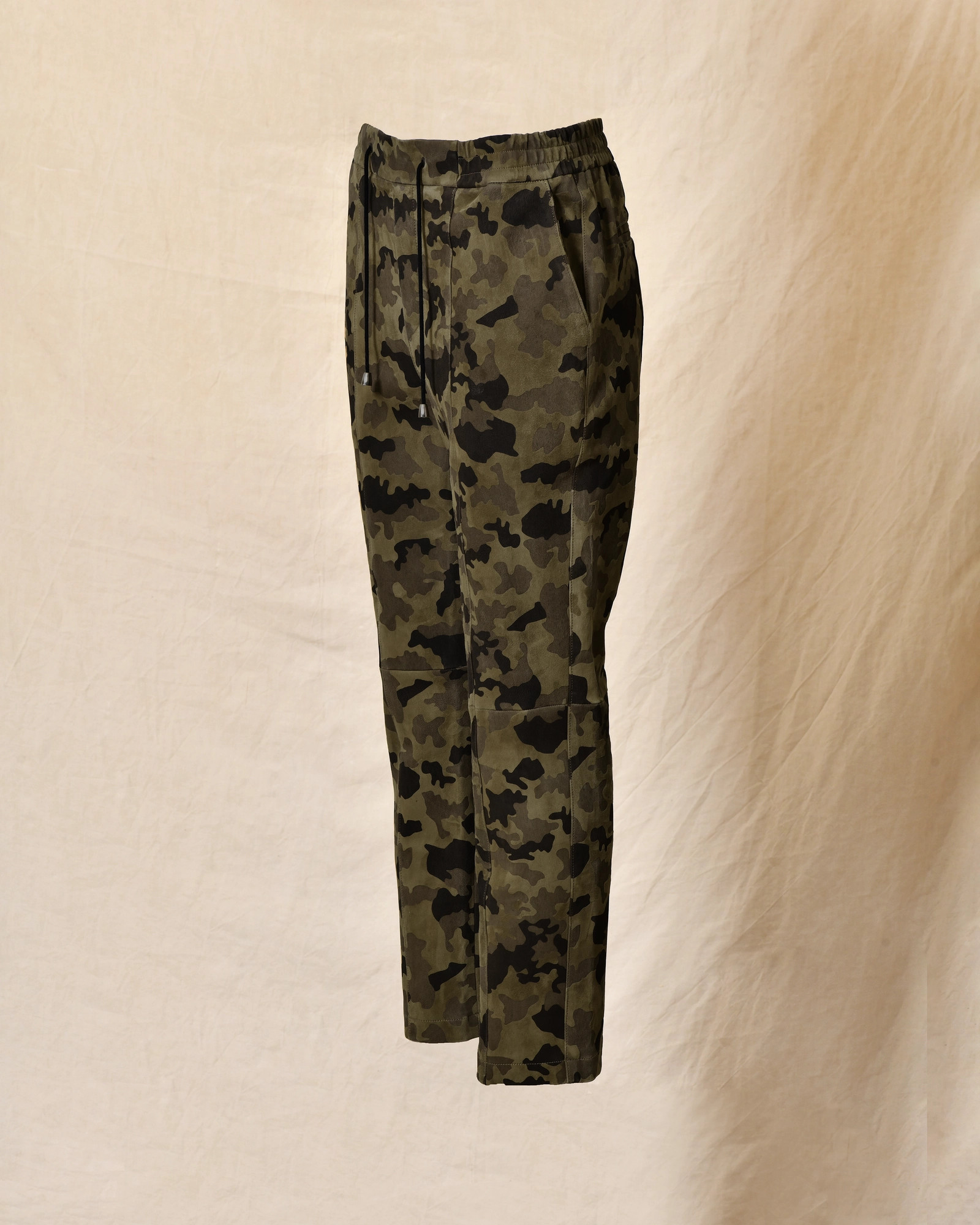 Pantalon de jogging en cuir à imprimé camouflage Ventcouvert