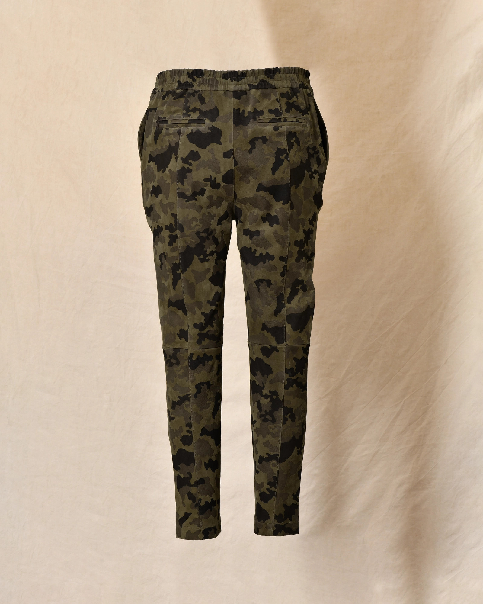 Pantalon de jogging en cuir à imprimé camouflage Ventcouvert
