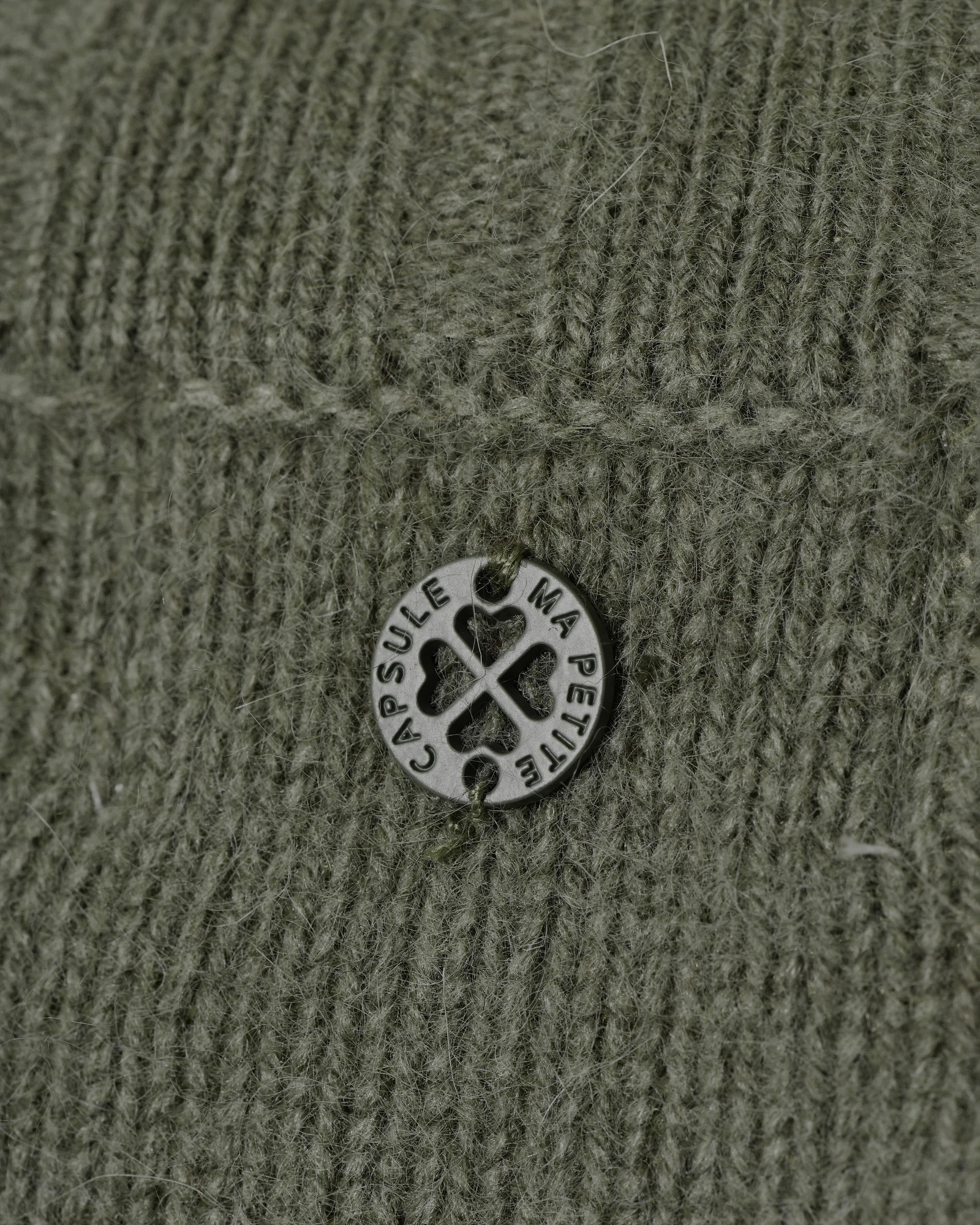 Pull en maille kaki à boutons latéraux Ma Petite Capsule