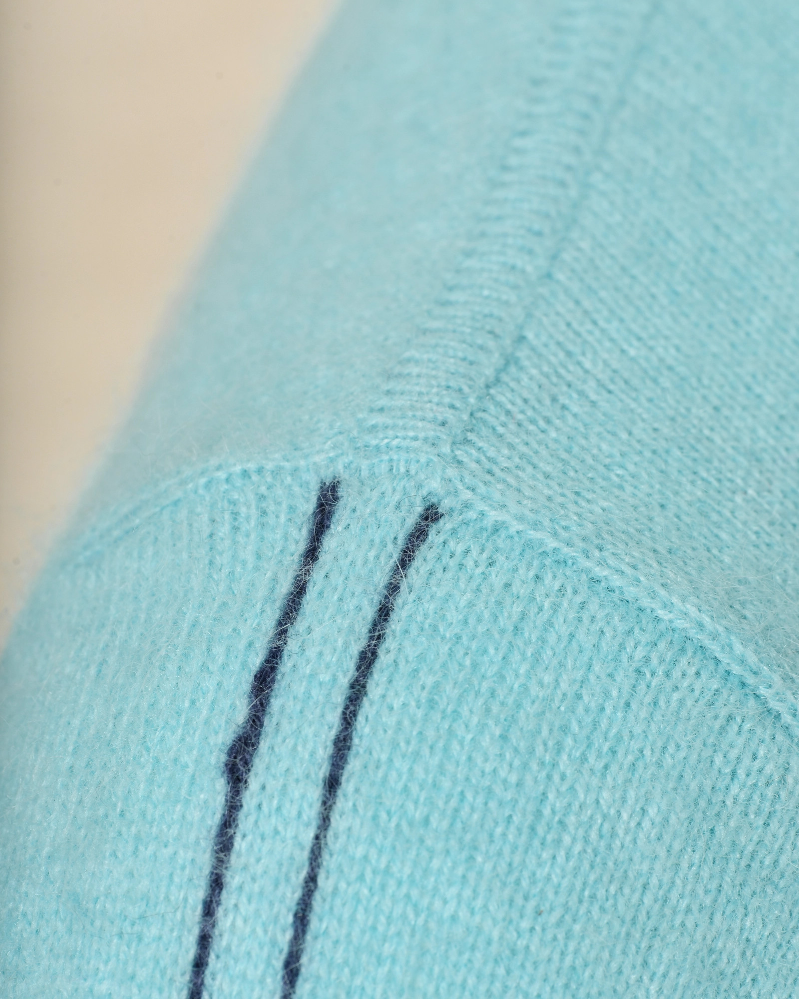 Gilet en maille bleu à surpiqûres contrastantes Ma Petite Capsule