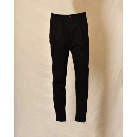 Pantalon à pinces noir Telacruda