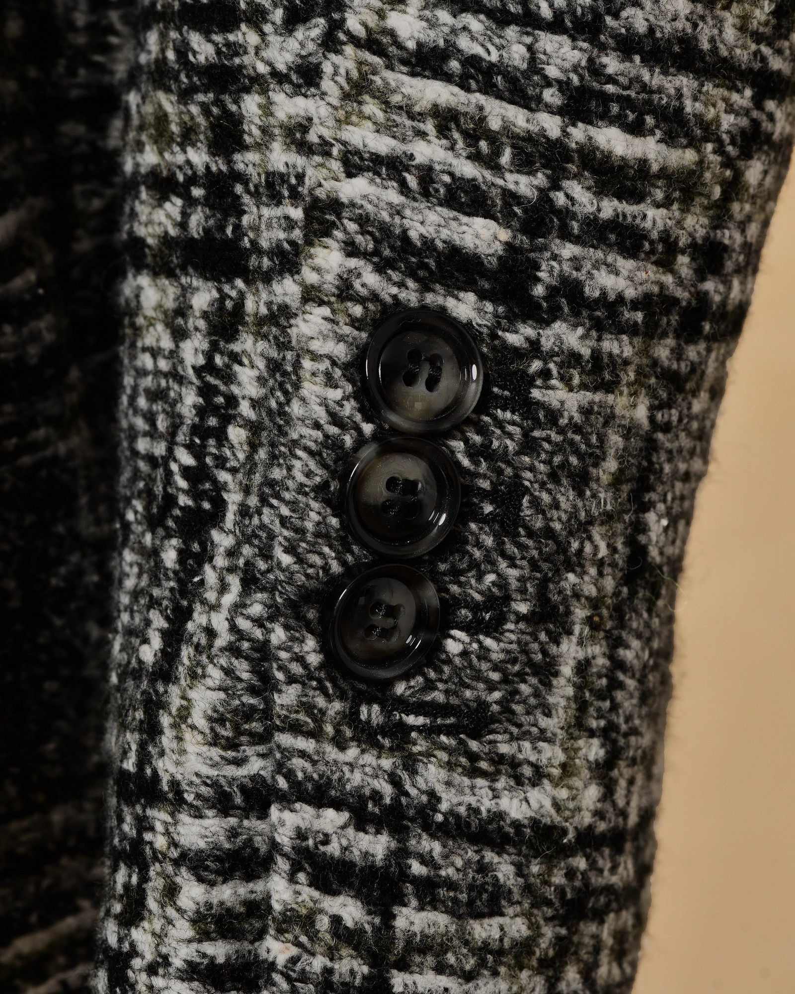 Veste blazer en laine à carreaux gris Outfit