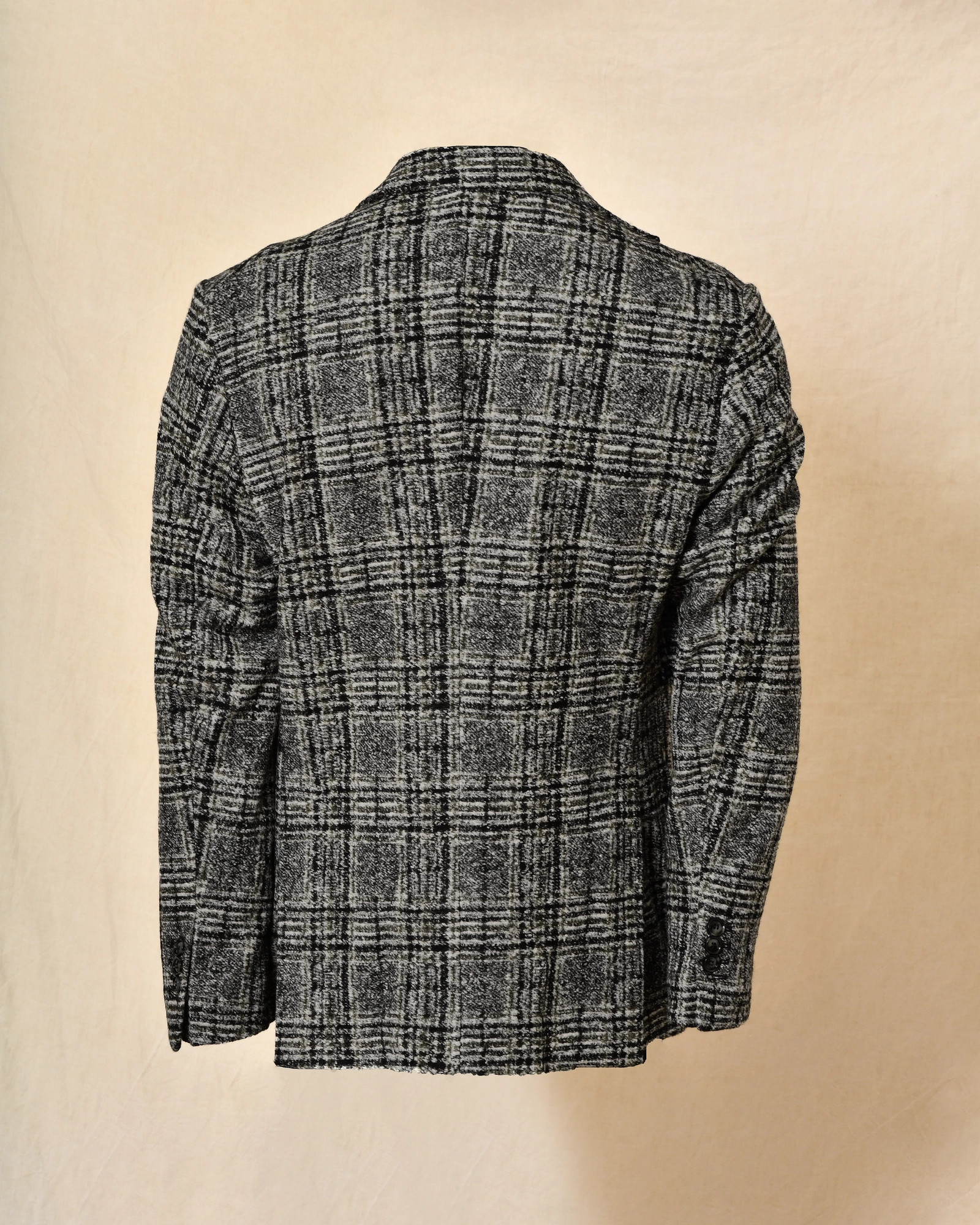 Veste blazer en laine à carreaux gris Outfit