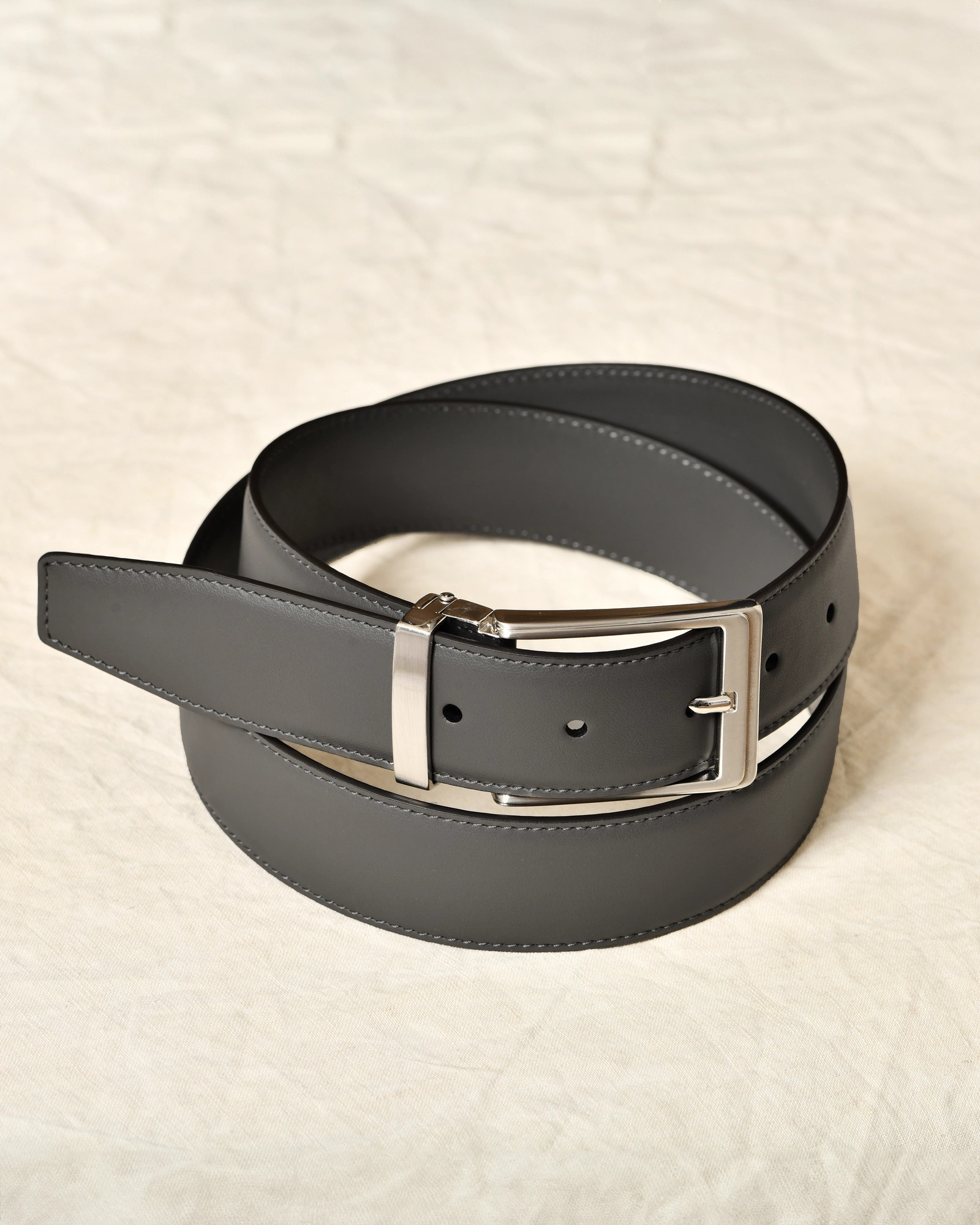 Ceinture en cuir lisse grise réglable Falorni