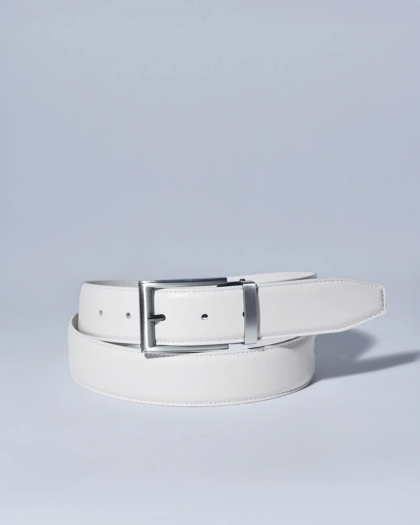 Ceinture en cuir lisse blanc cassé réglable Falorni