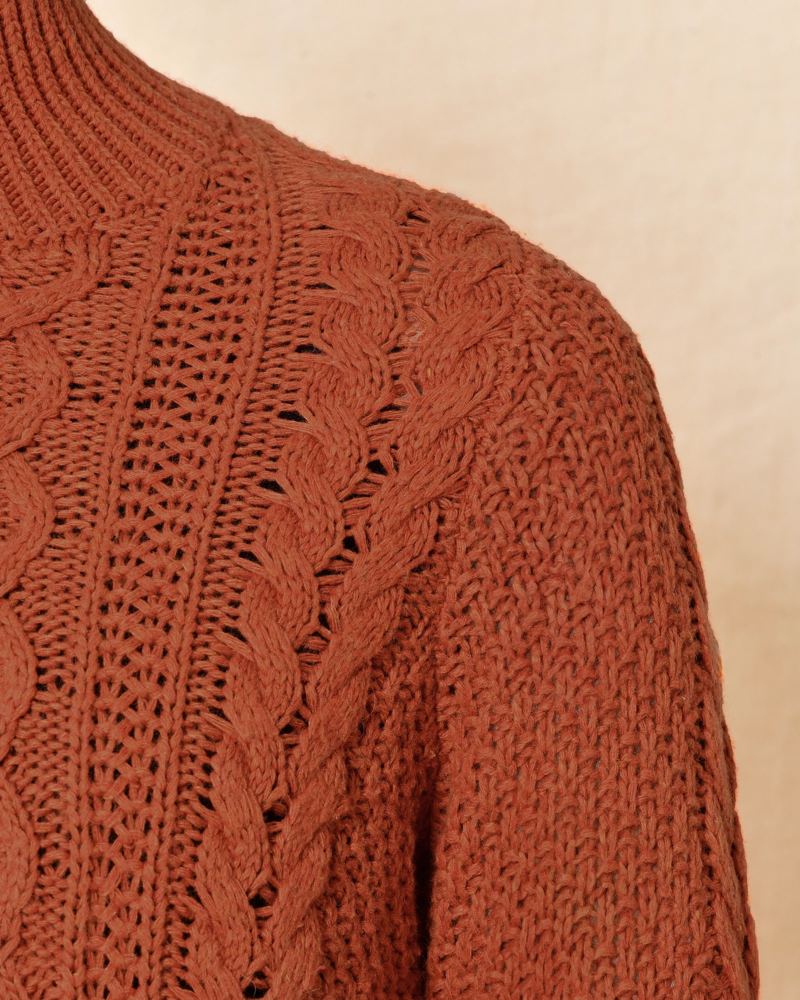 Pull en laine à col roulé terracotta Over-D