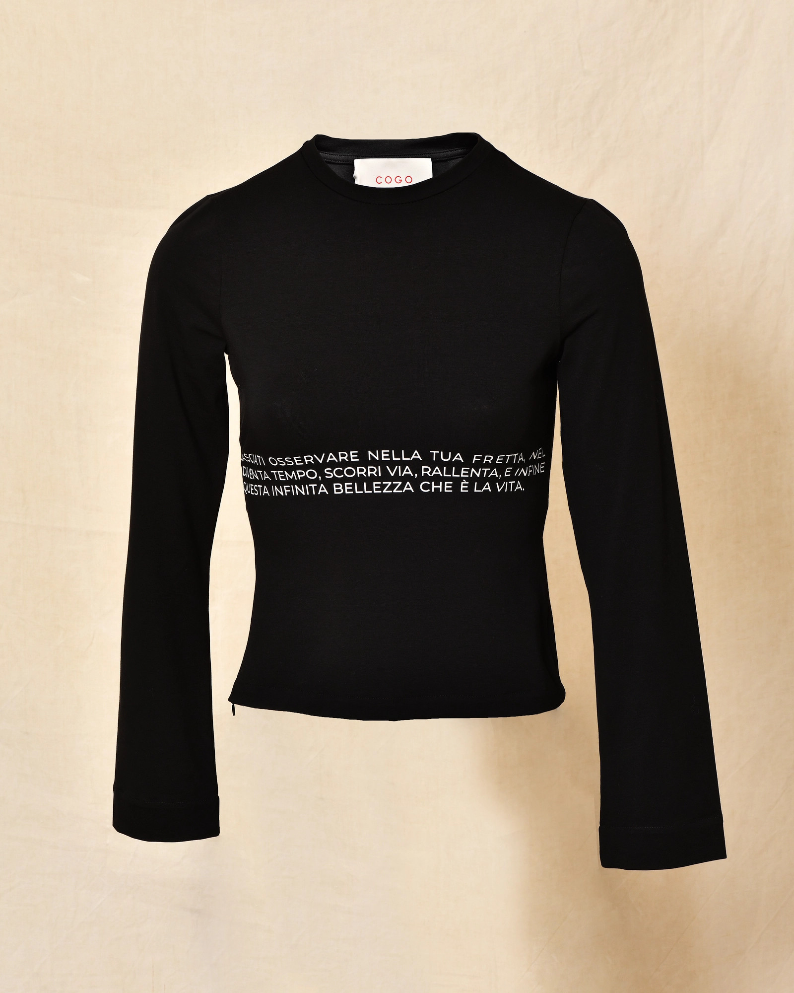 Haut noir ajusté avec inscription graphique blanche Co.Go