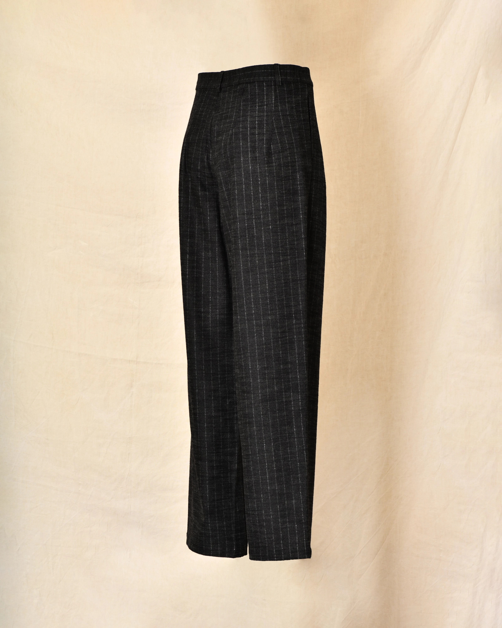 Pantalon tailleur gris anthracite à rayures Bella Jones