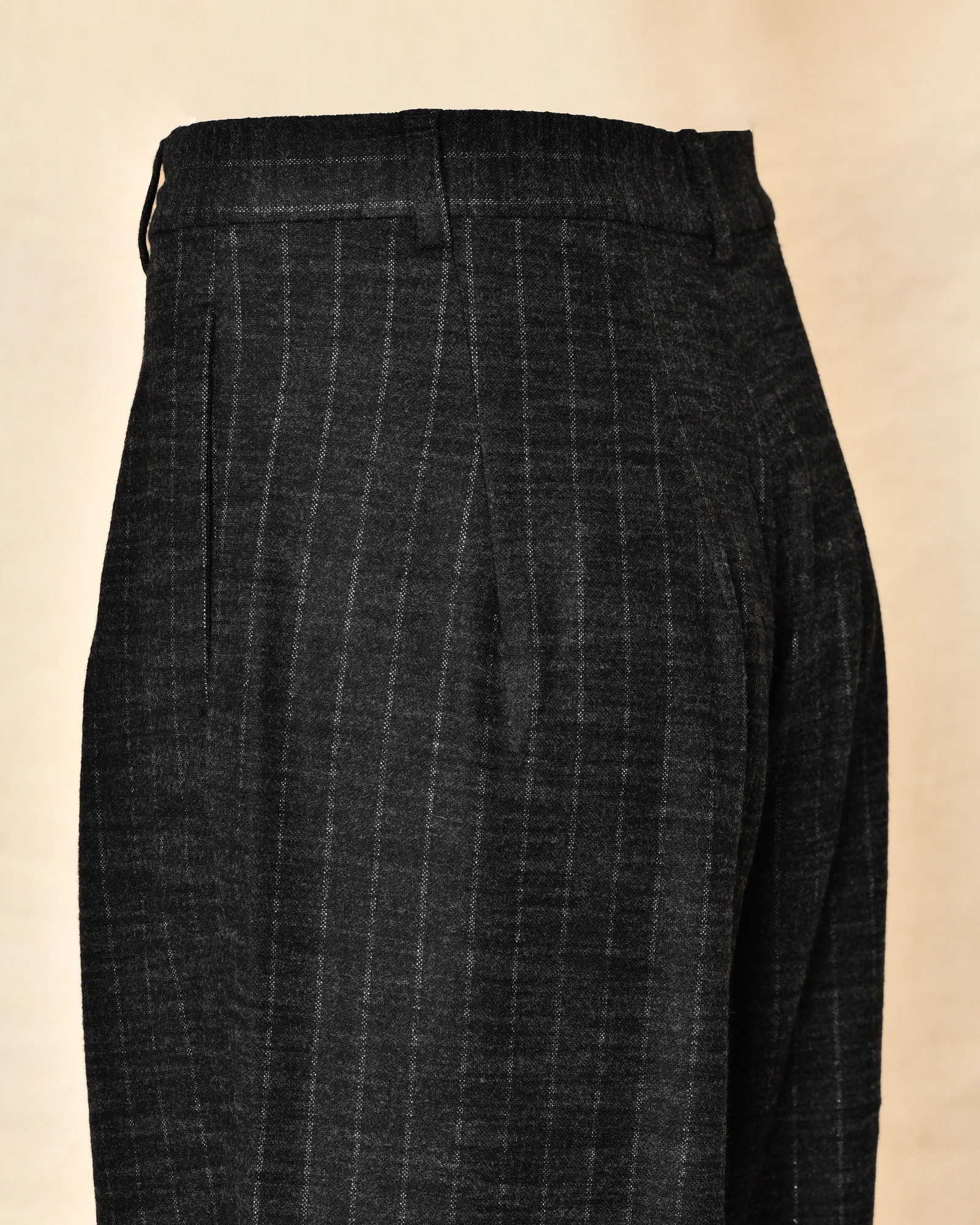 Pantalon tailleur gris anthracite à rayures Bella Jones
