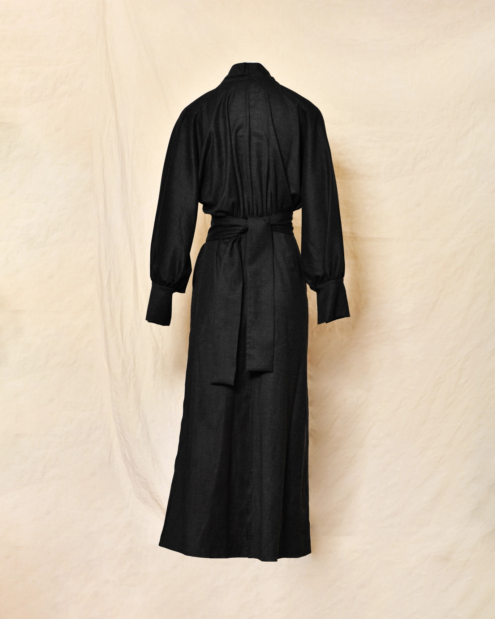 Robe longue grise à manches bouffantes Co.Go