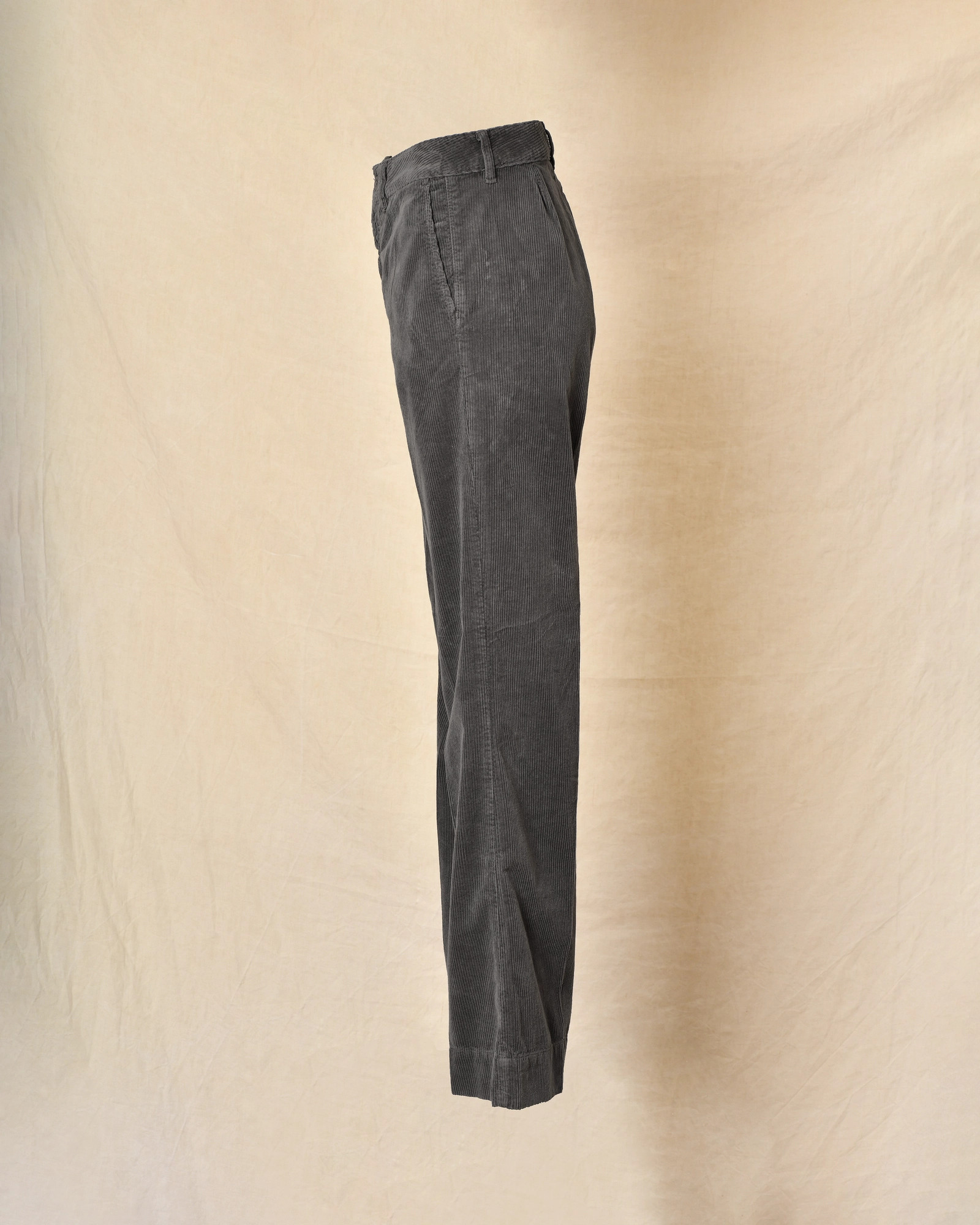 Pantalon en velours côtelé gris Bella Jones