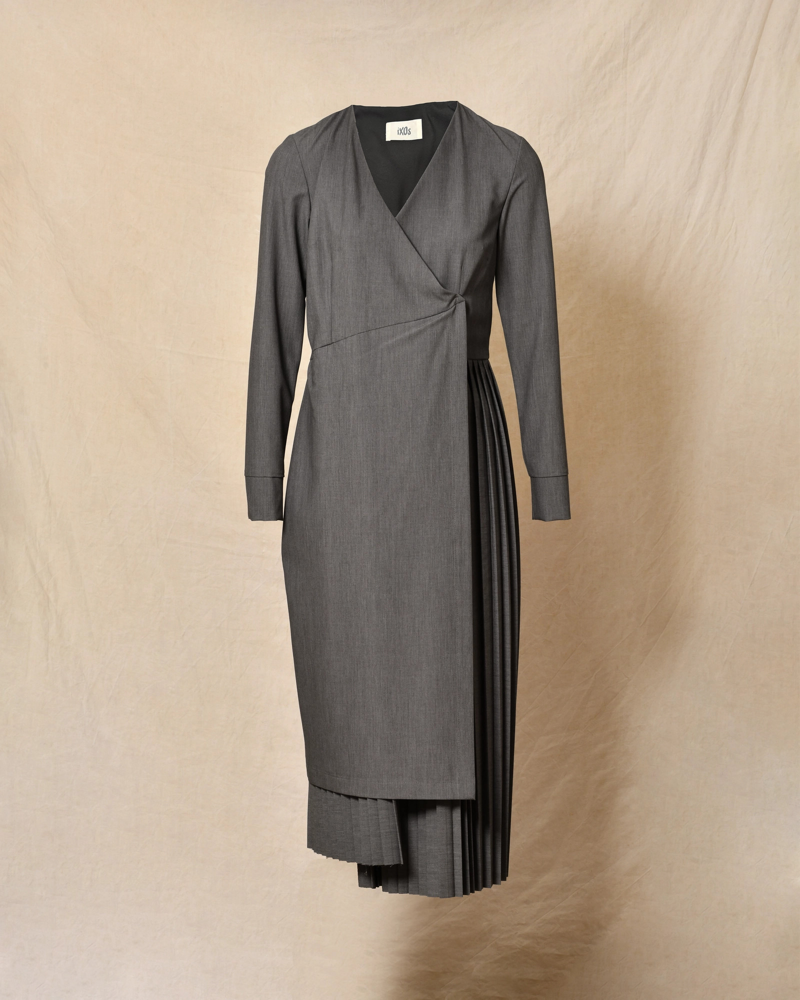 Robe asymétrique longue grise Ixos