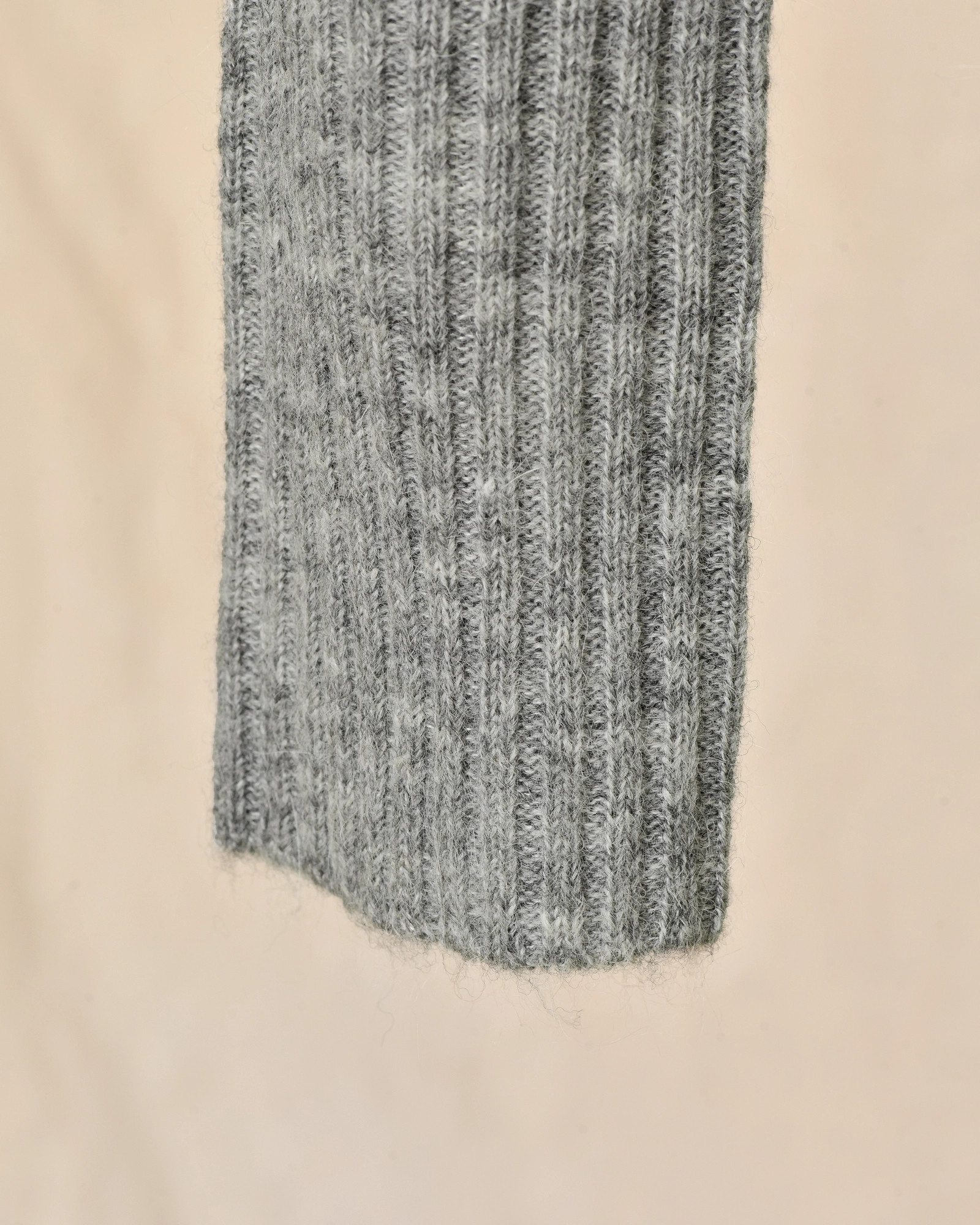 Pull à col montant gris en alpaga et laine Bella Jones