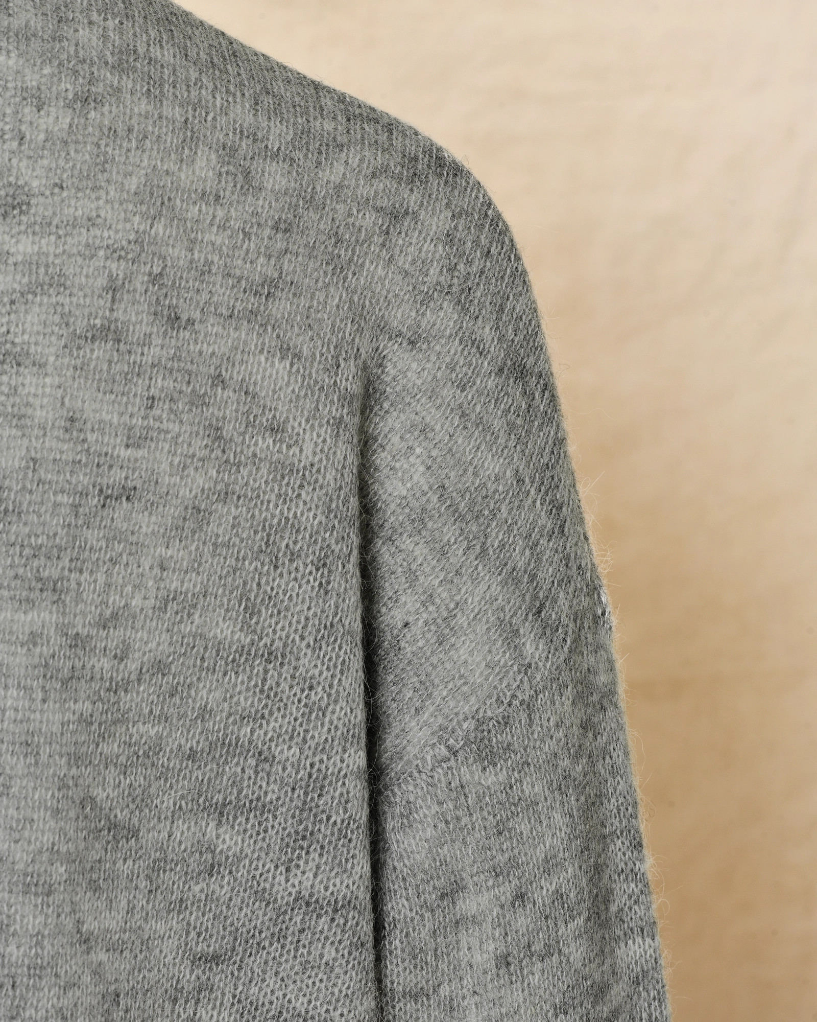 Pull à col montant gris en alpaga et laine Bella Jones