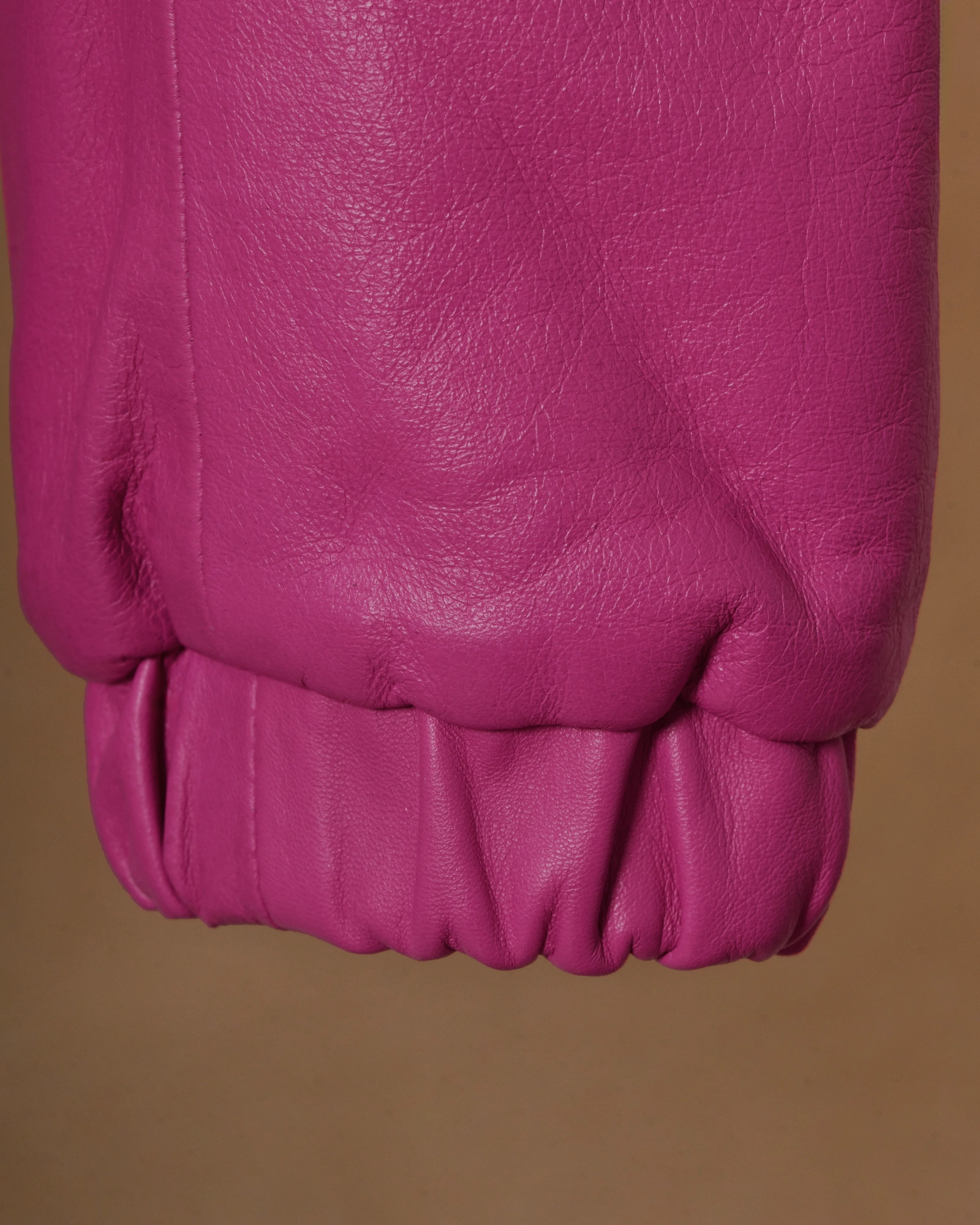 Blouson à capuche en cuir fuchsia Possery