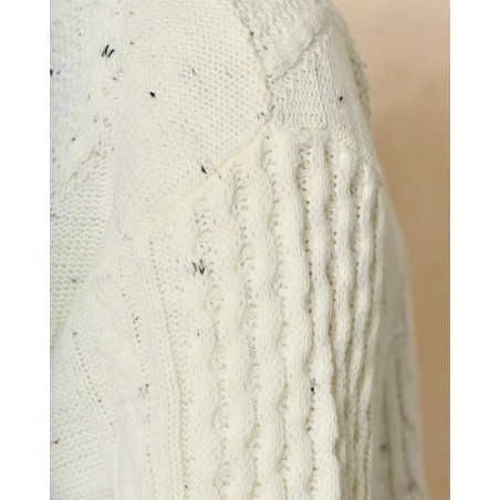 Pull en maille torsadée écru moucheté Telacruda