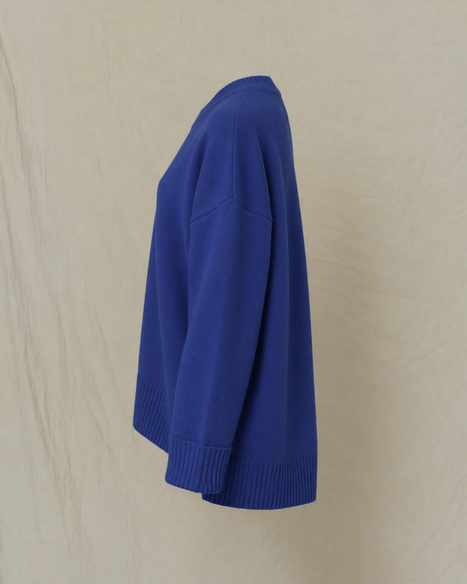 Pull en laine et cachemire oversize bleu Emma White