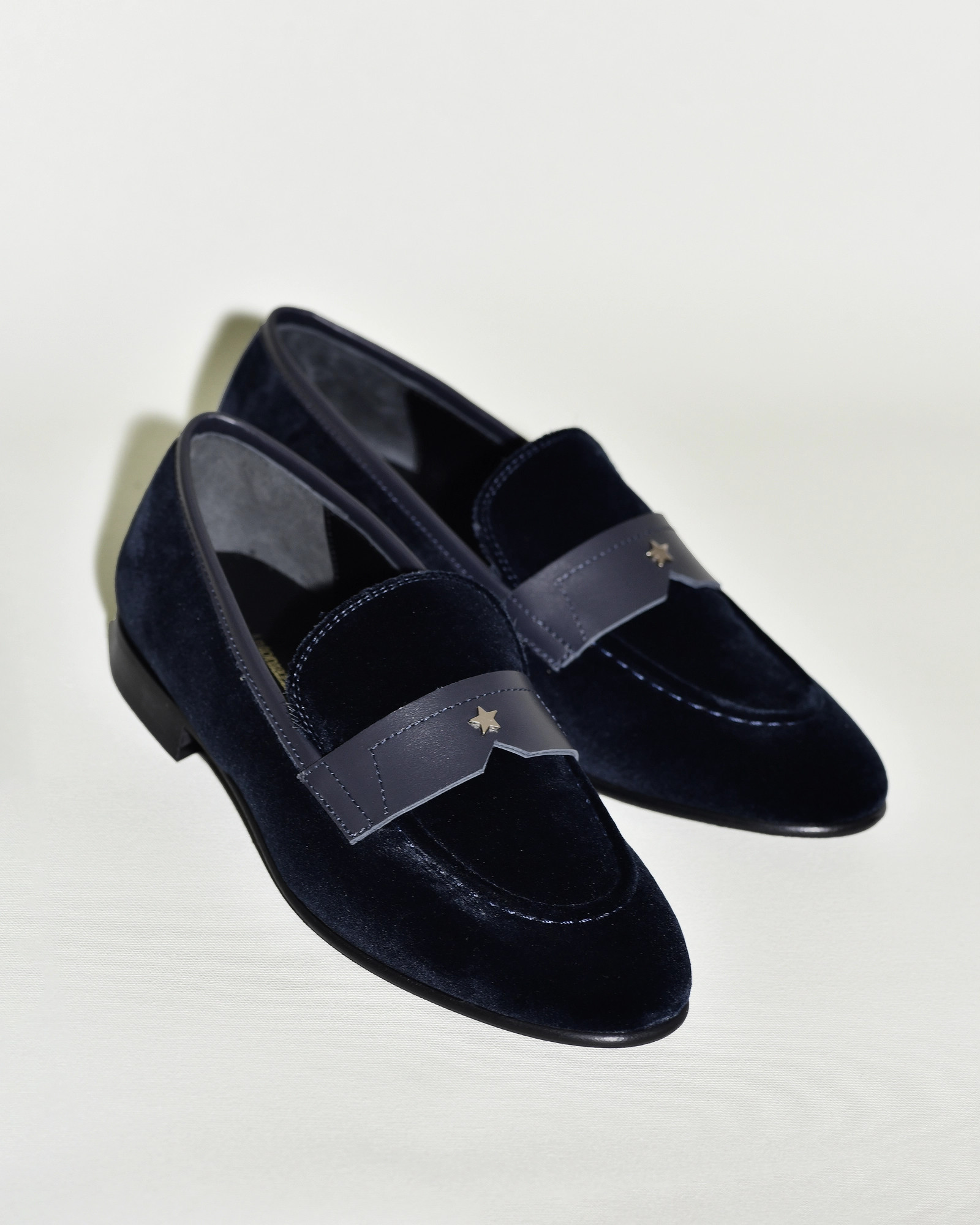 Mocassins en velours bleu marine Lorena Antoniazzi