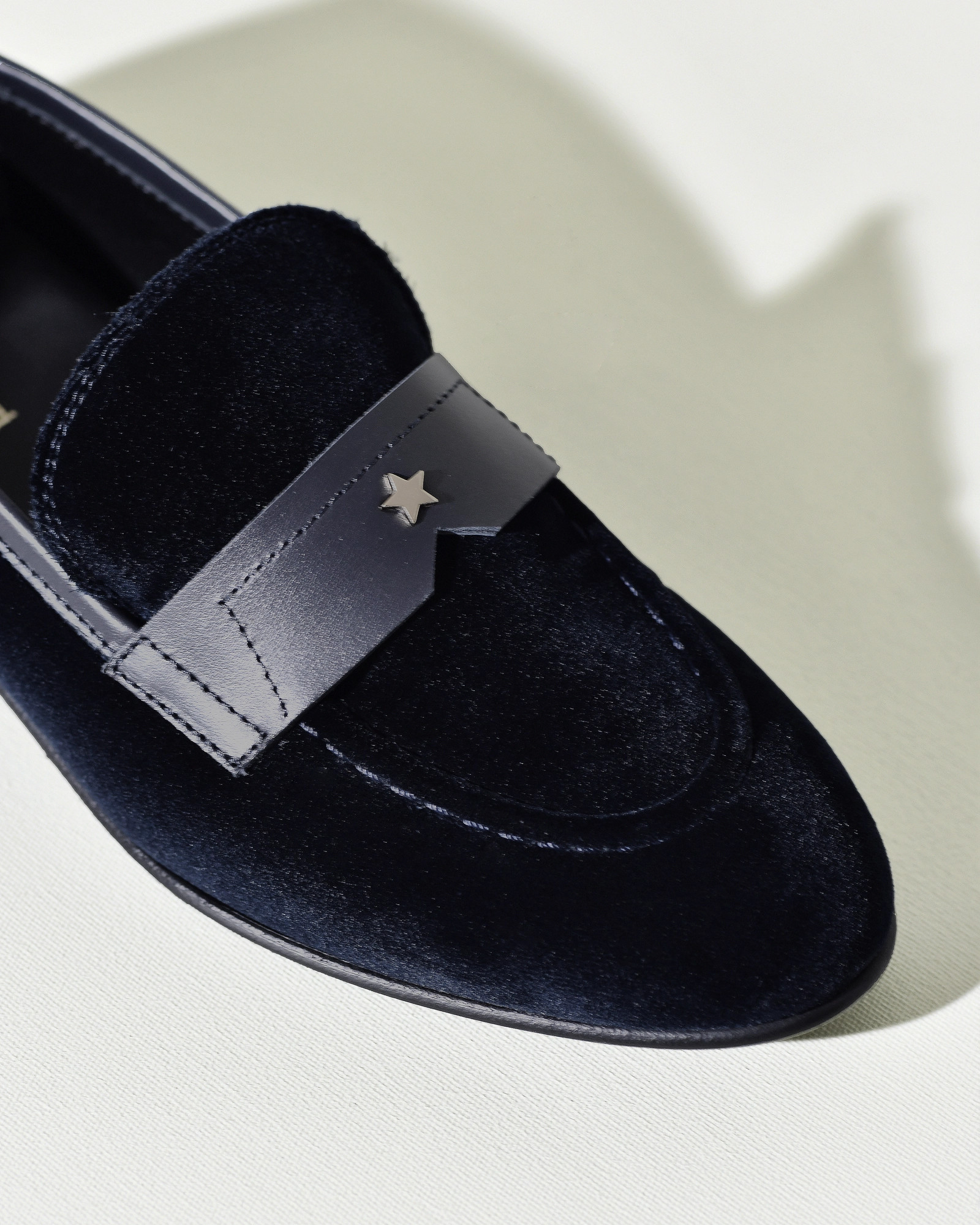 Mocassins en velours bleu marine Lorena Antoniazzi