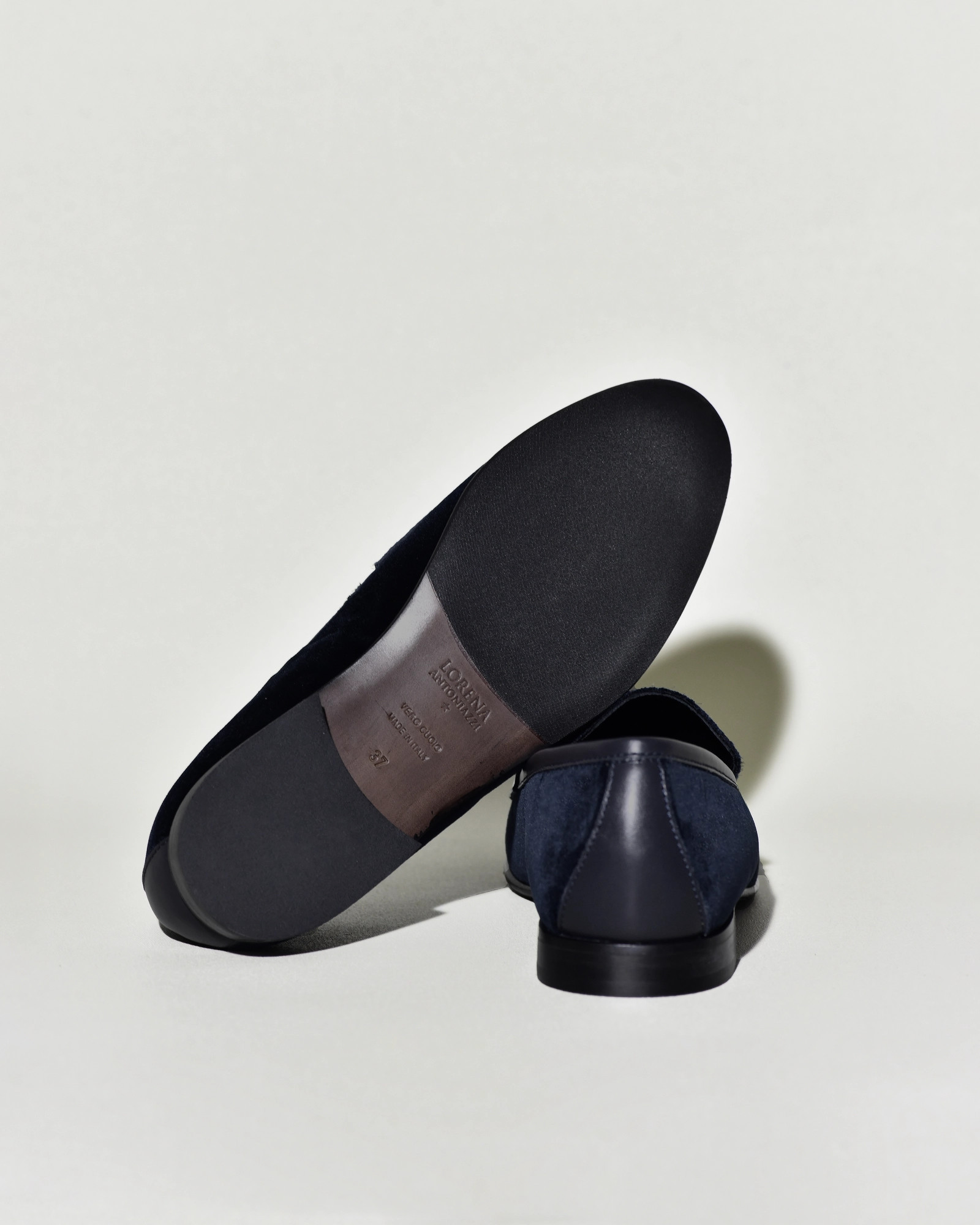 Mocassins en velours bleu marine Lorena Antoniazzi