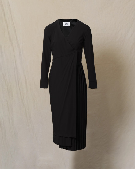 Robe noire portefeuille à jupe plissée Ixos