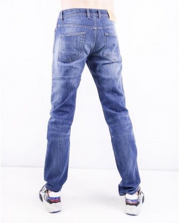 Jean droit en coton bleu délavé 3D