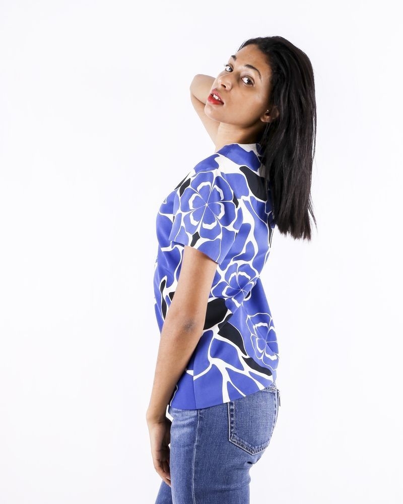 Blouse en soie blanc à imprimé fantaisie bleu Alexander McQueen