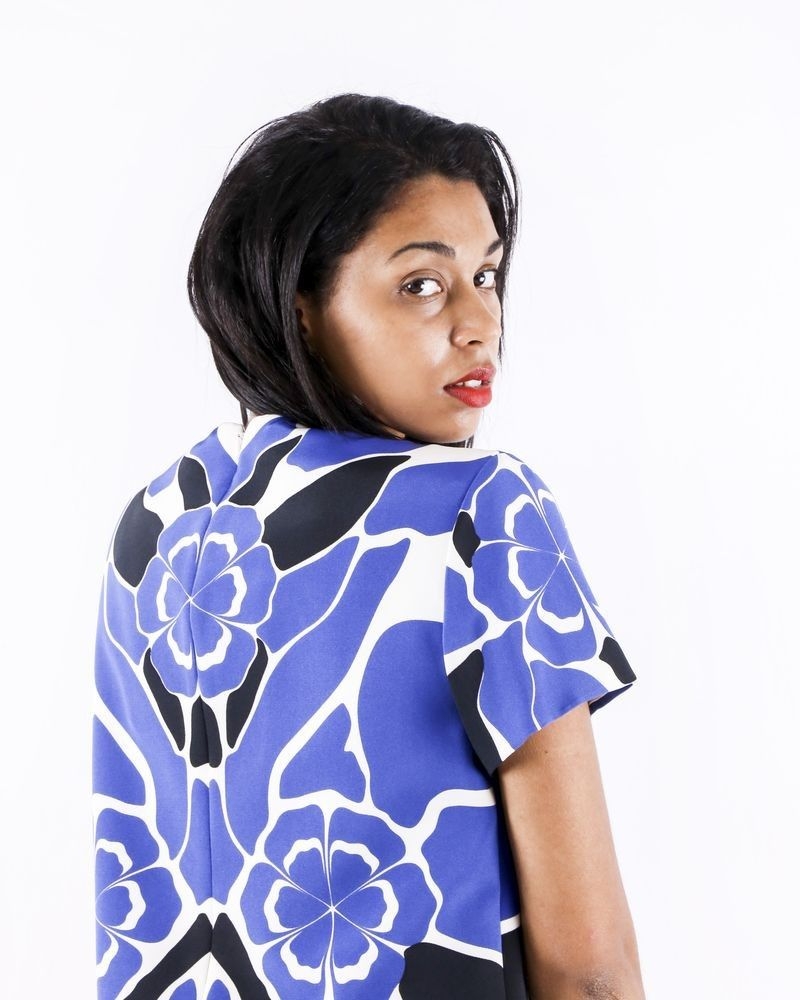 Blouse en soie blanc à imprimé fantaisie bleu Alexander McQueen