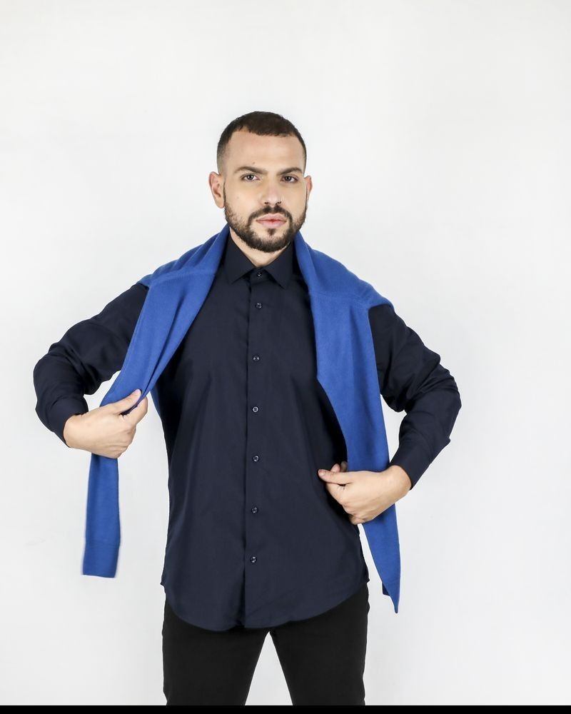 Pull col V en merinos bleu électrique Angela Réali 