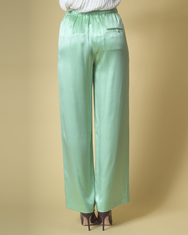 Pantalon large en satin de soie verte Vince 