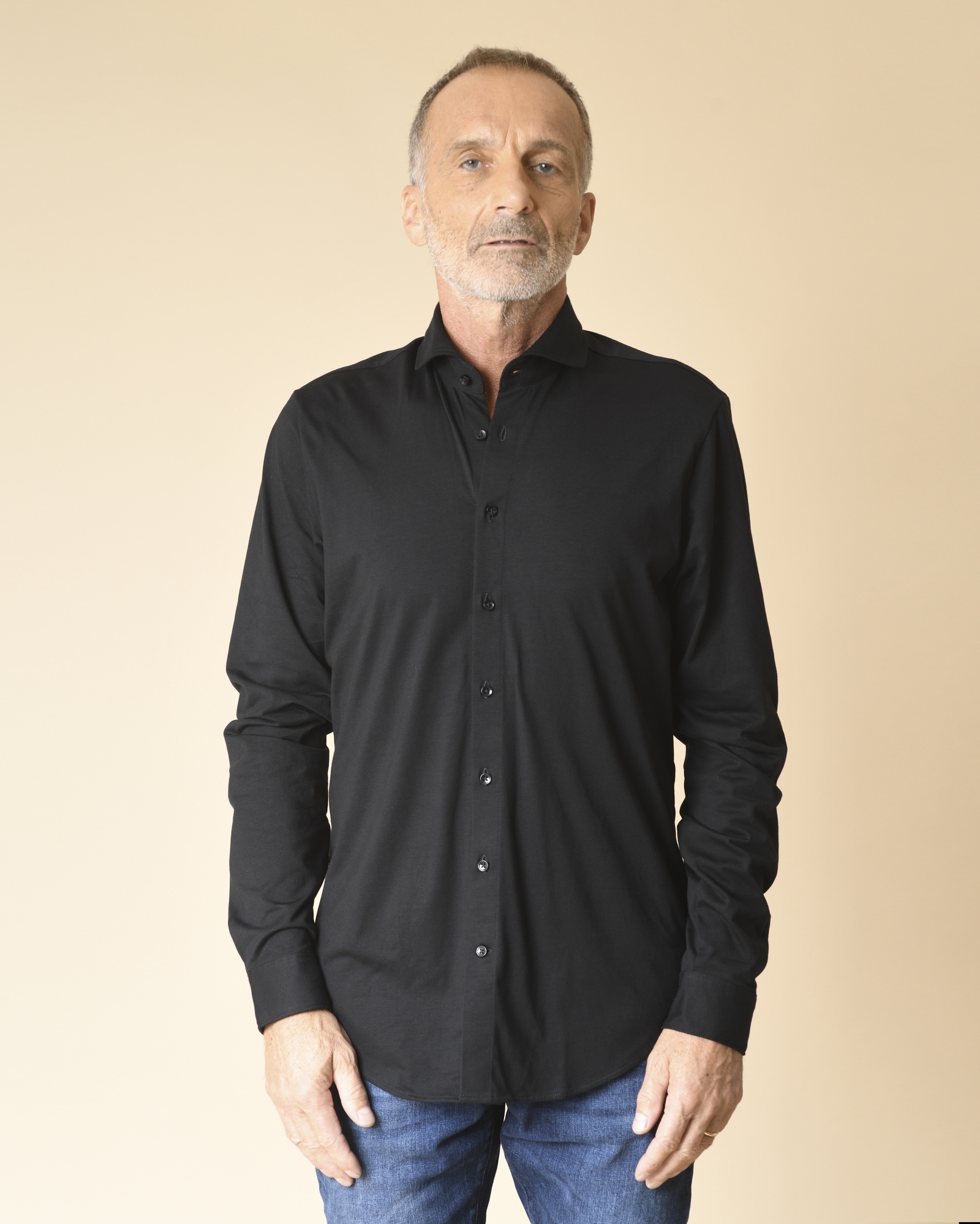 Chemises sales noires homme
