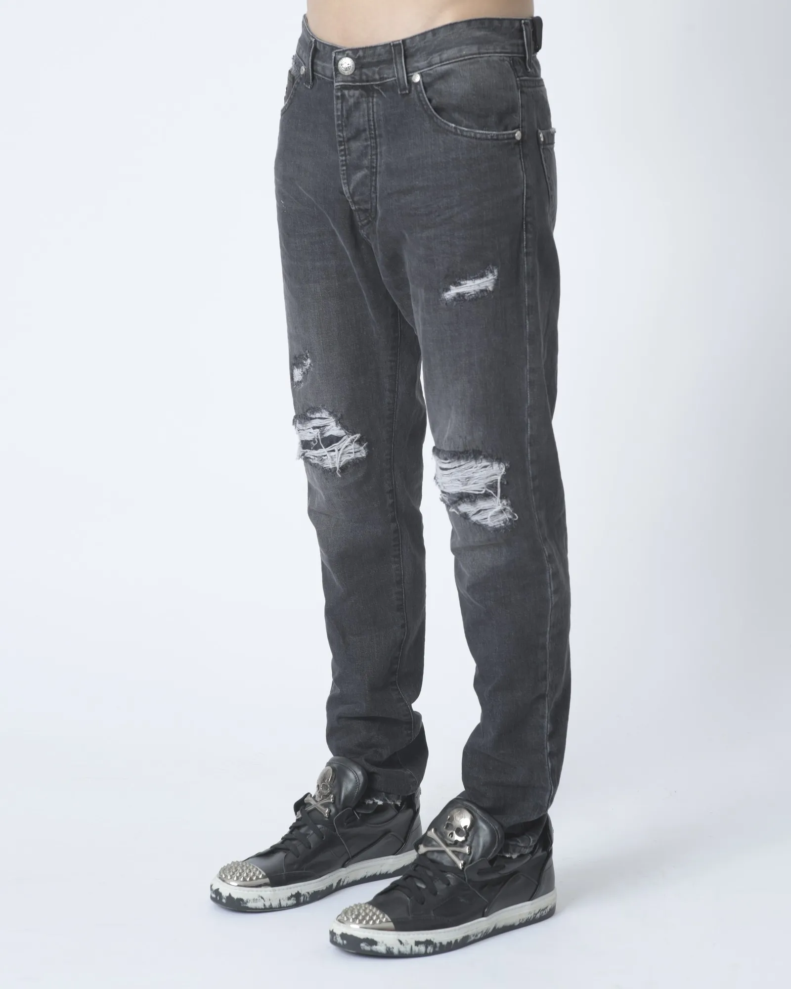 Jean destroy John Richmond 