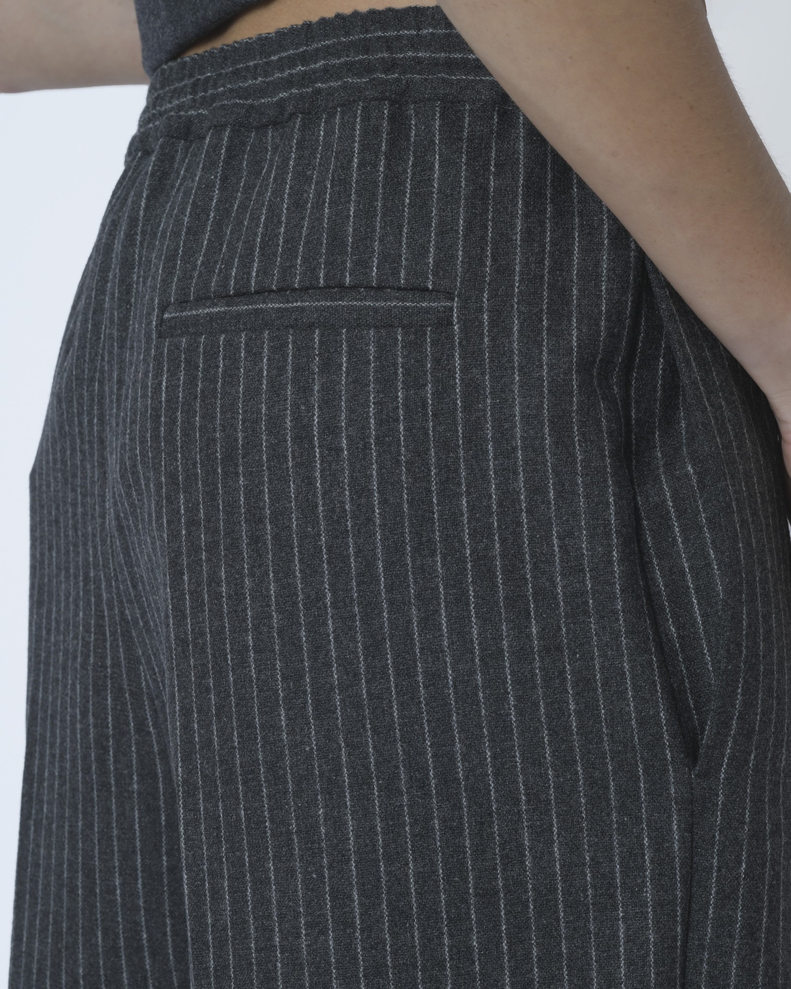 Pantalon Femme ESCADA En Laine Noire - Taille 42, Rayures Latérales, Très Bon état