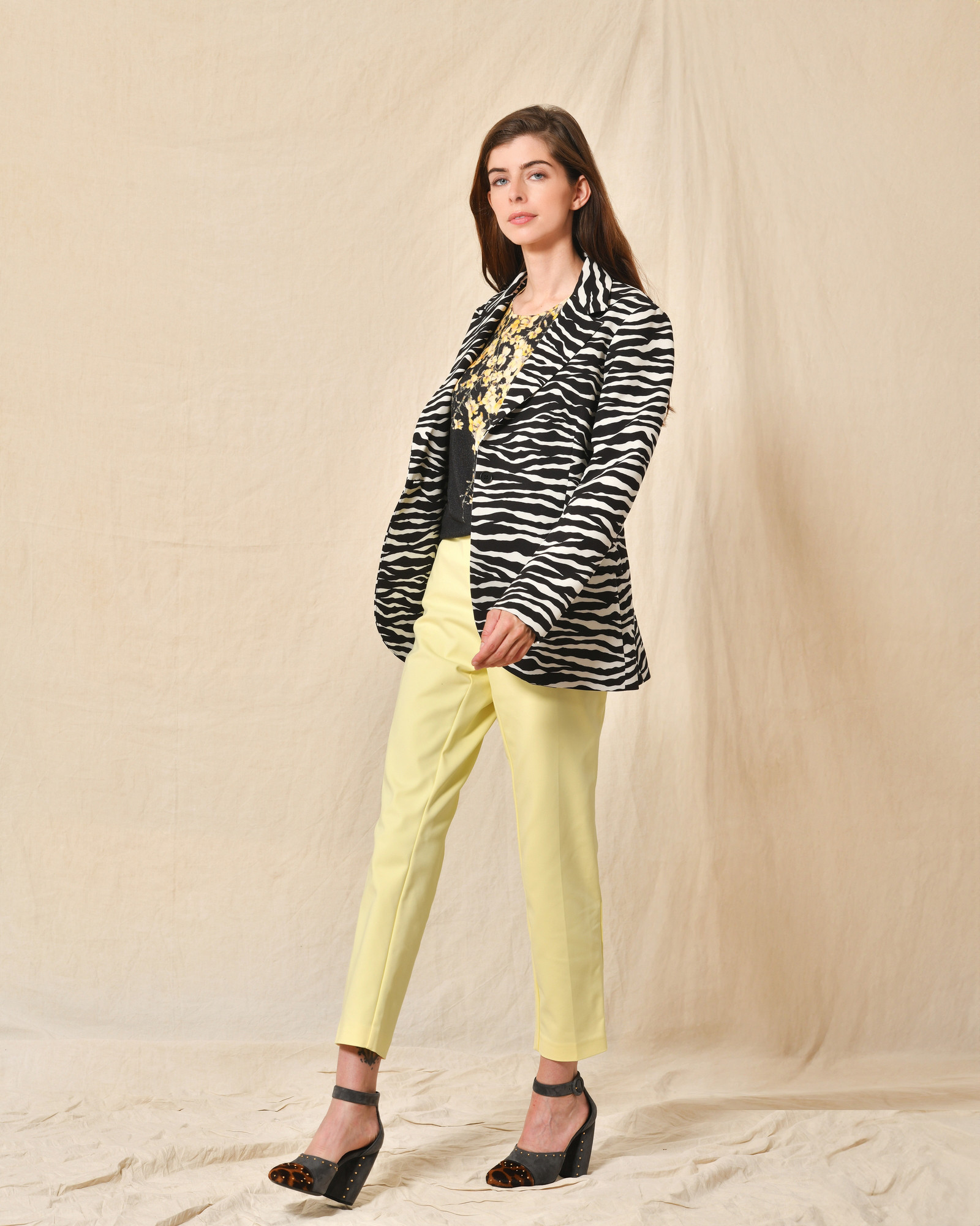 Pantalon PINKO En Coton Kaki Coupe Slim - Taille 38 FR Occasion Très Bon état